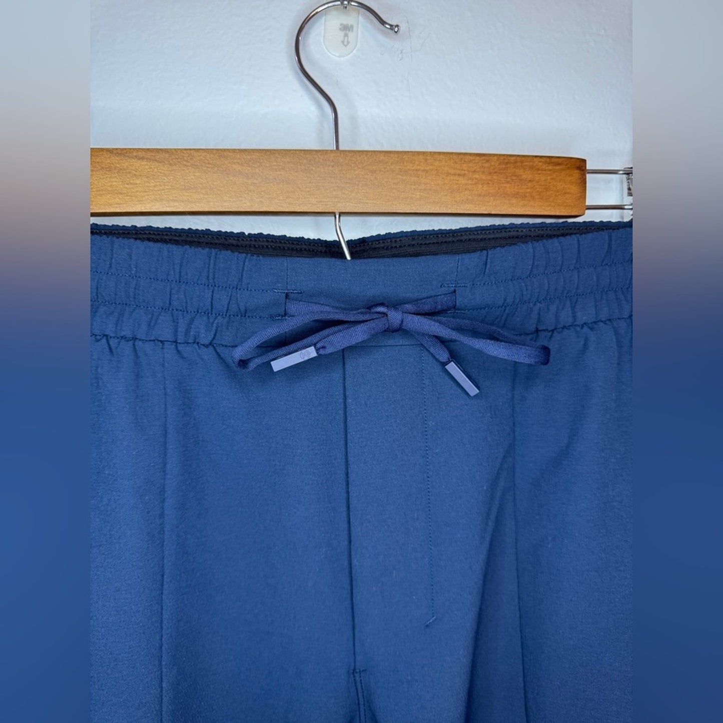 Pre -Owned XXL Lululemon License to Train Jogger 29” Inseam in True Navy