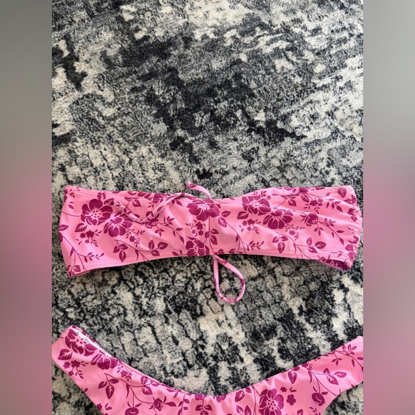 Pre-Owned LG SHEIN Pink Floral Print Tube Top and Bikini Bottom Set