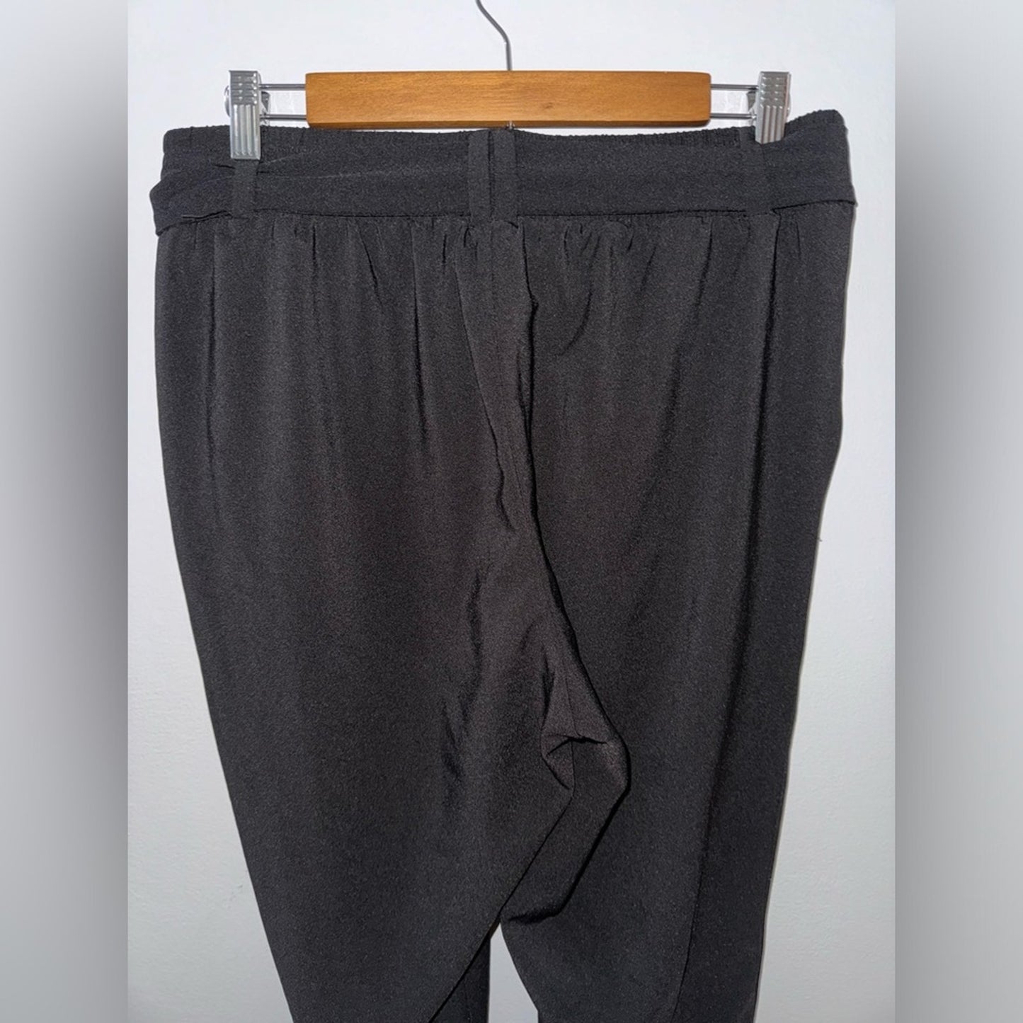 Pre-Owned Size 00 Studio by Torrid Black Tie Pants