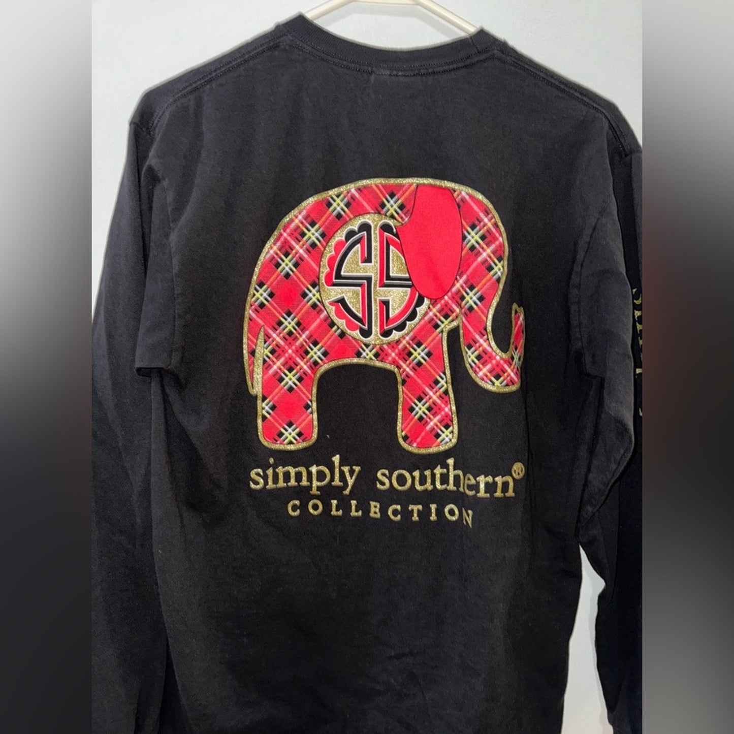 Pre-Owned MD Simply Southern Black Long Sleeve Red/Black/Gold Elephant Shirt