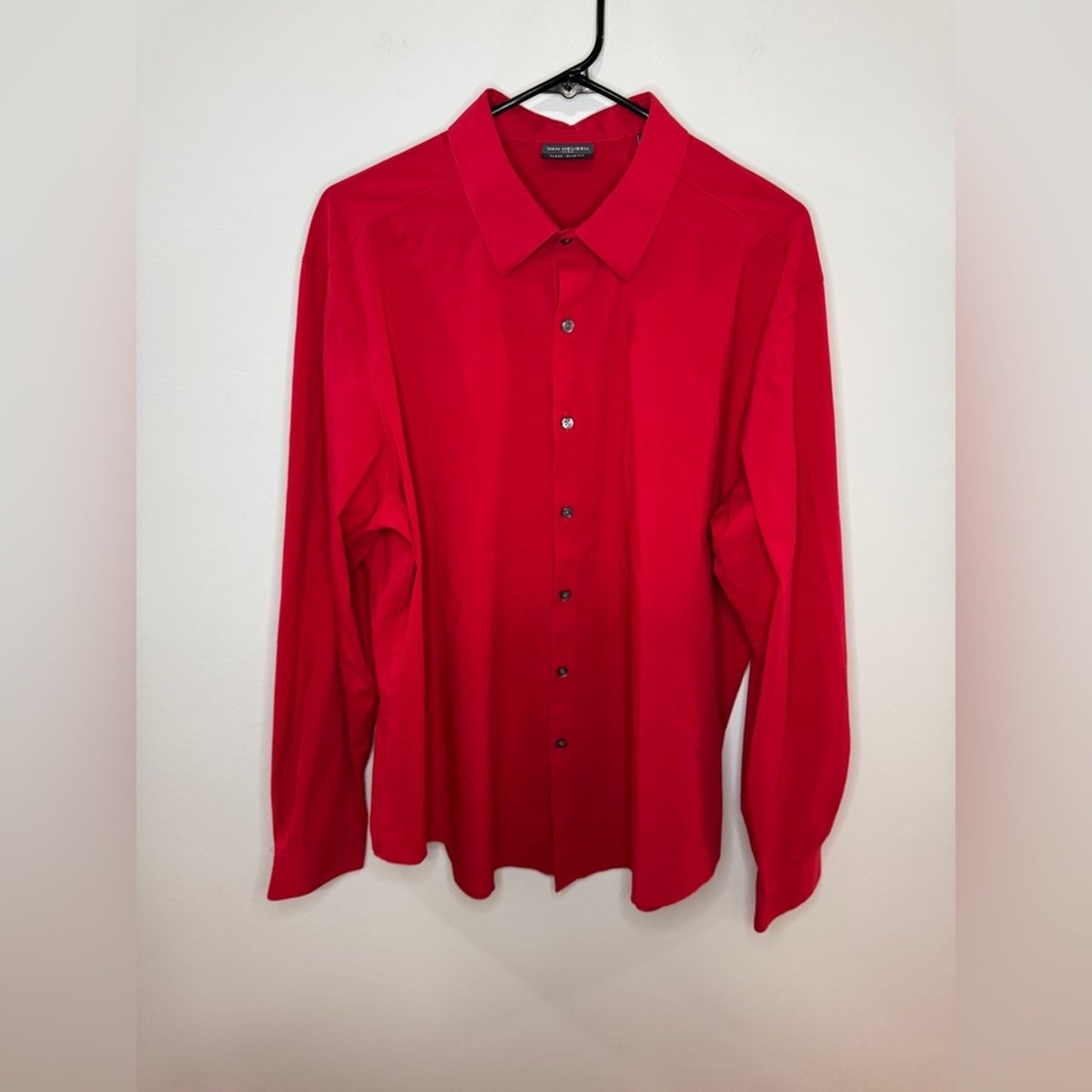 Pre-Owned XL Van Huesen Red Flex Button Up Shirt