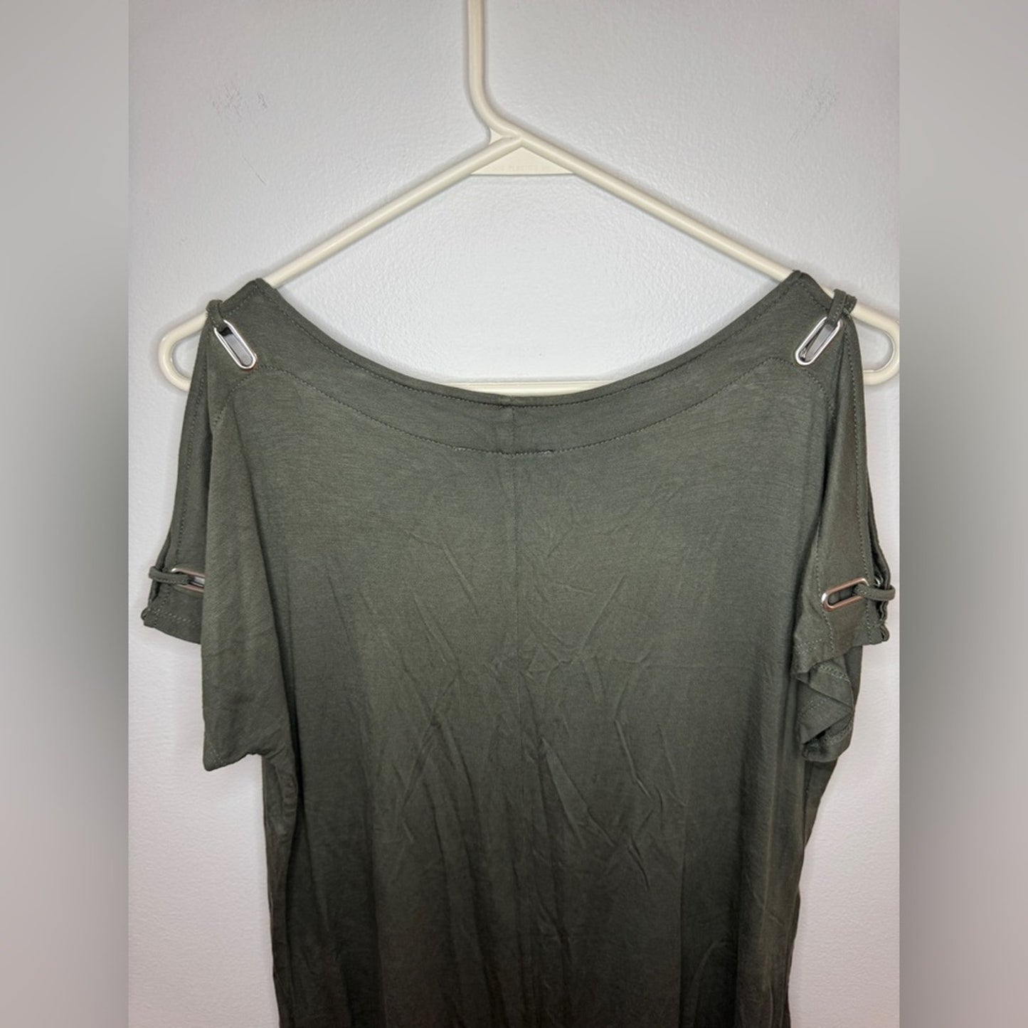 Pre-Owned SM Cable and Gauge Green Top