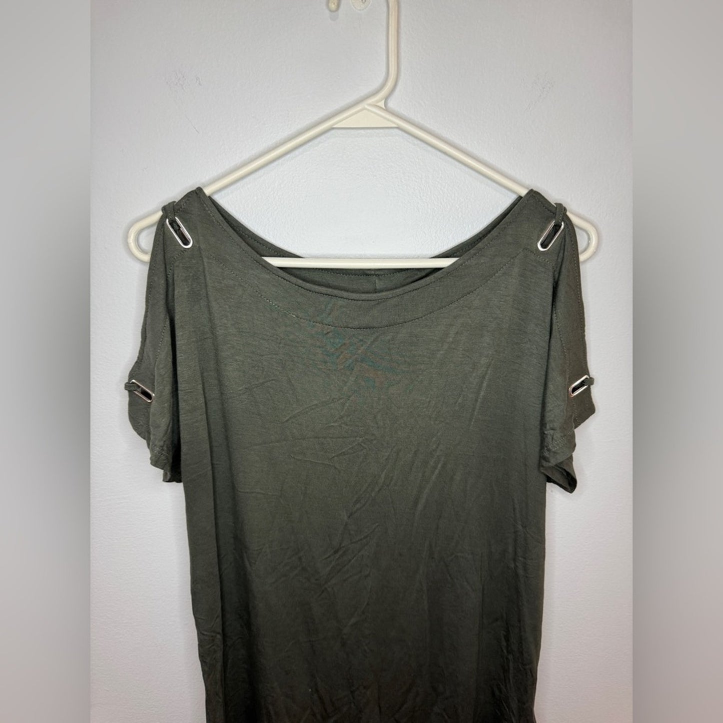 Pre-Owned SM Cable and Gauge Green Top