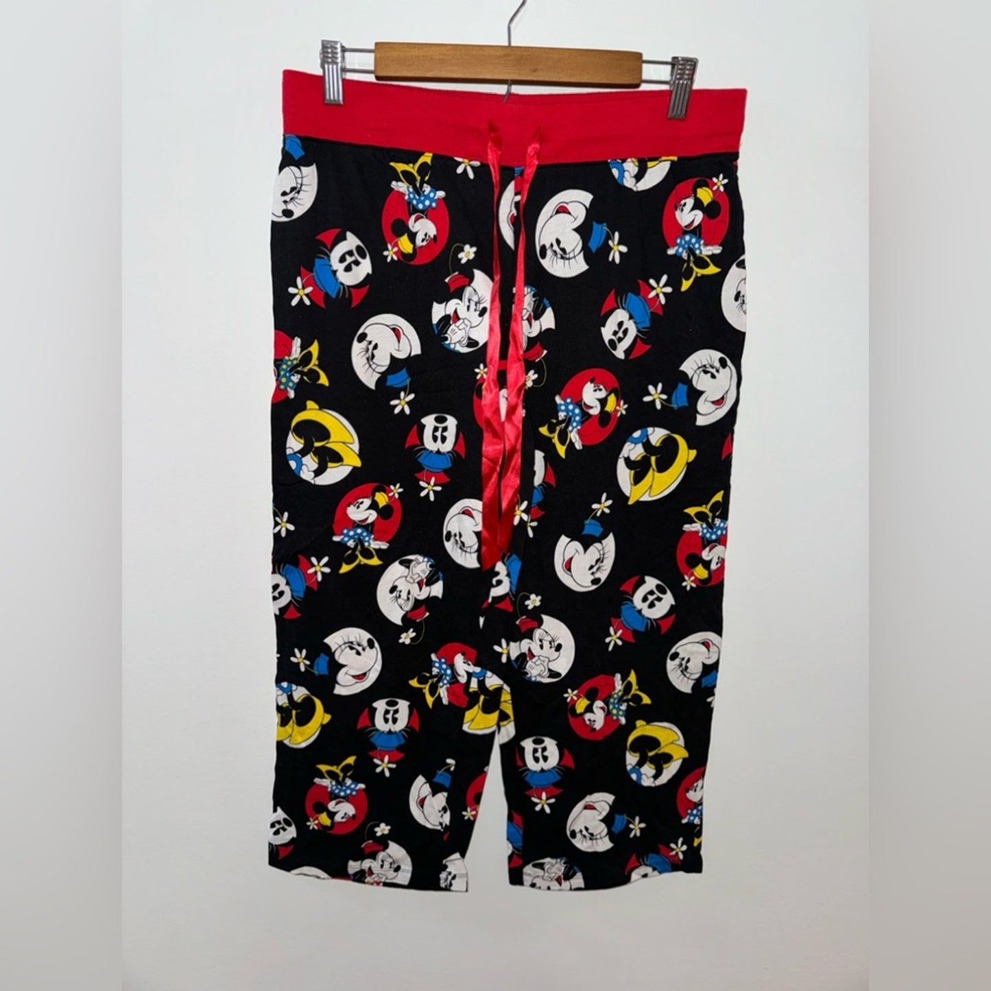 Pre-Owned LG Disney Black and Red Minnie Mouse Sleepwear Pants
