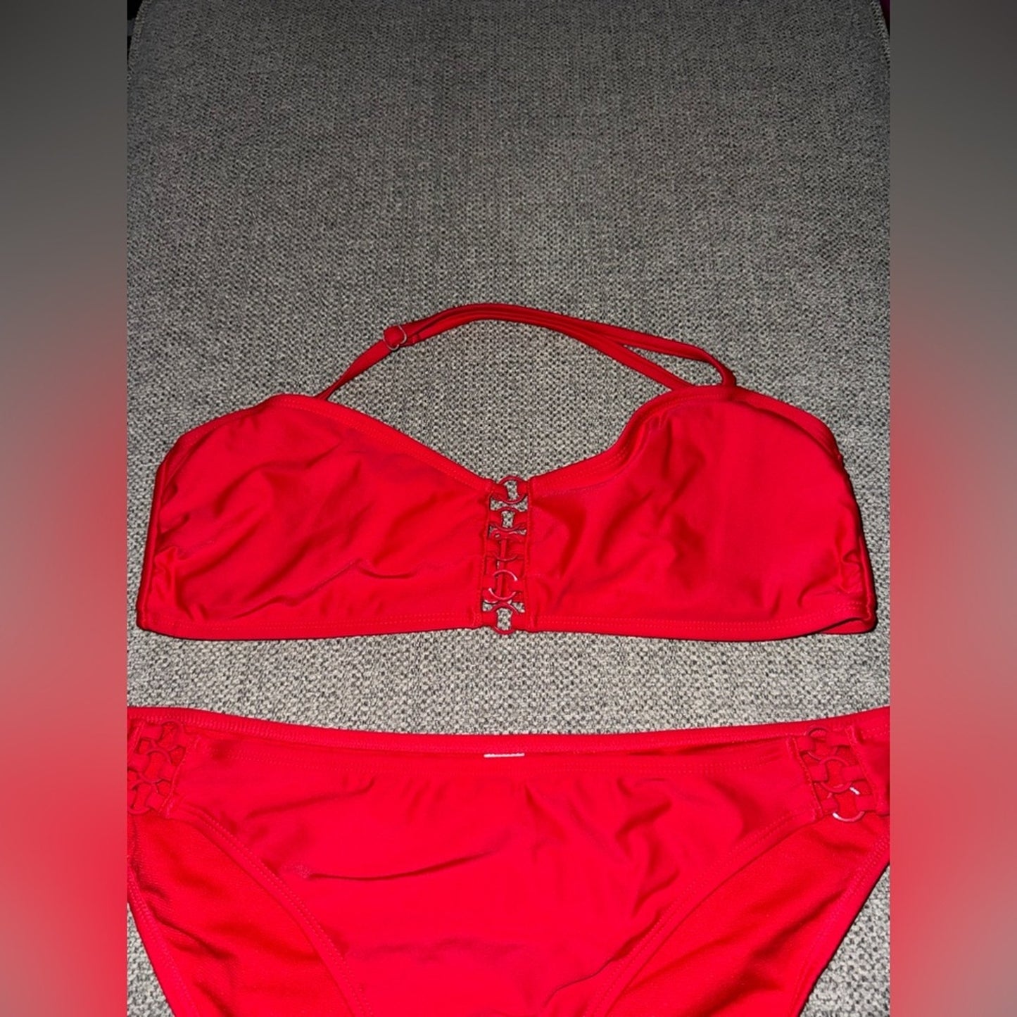 Pre-Owned LG No Boundaries Red O Ring Bikini Top and Bottom