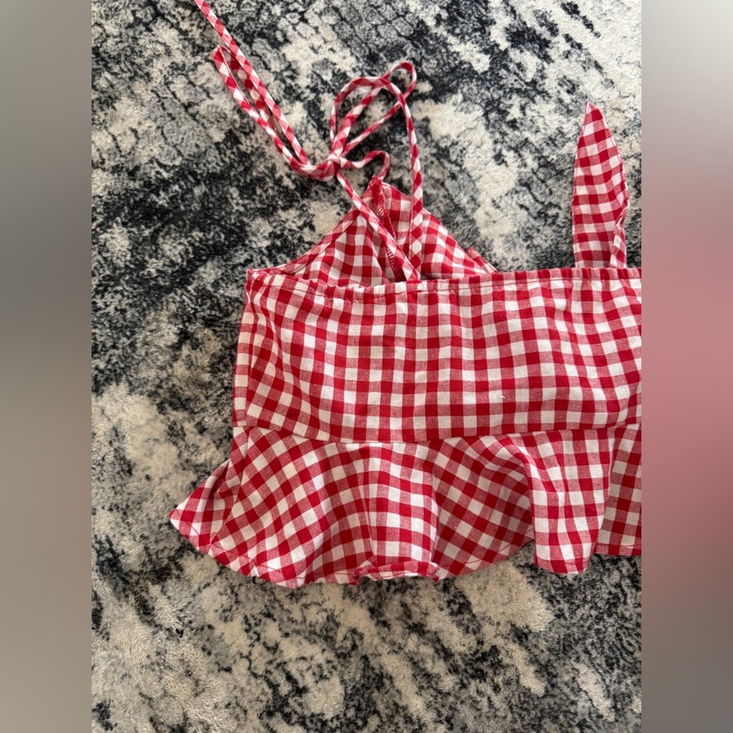 Pre-Owned LG SHEIN Red and White Checker Tie Top