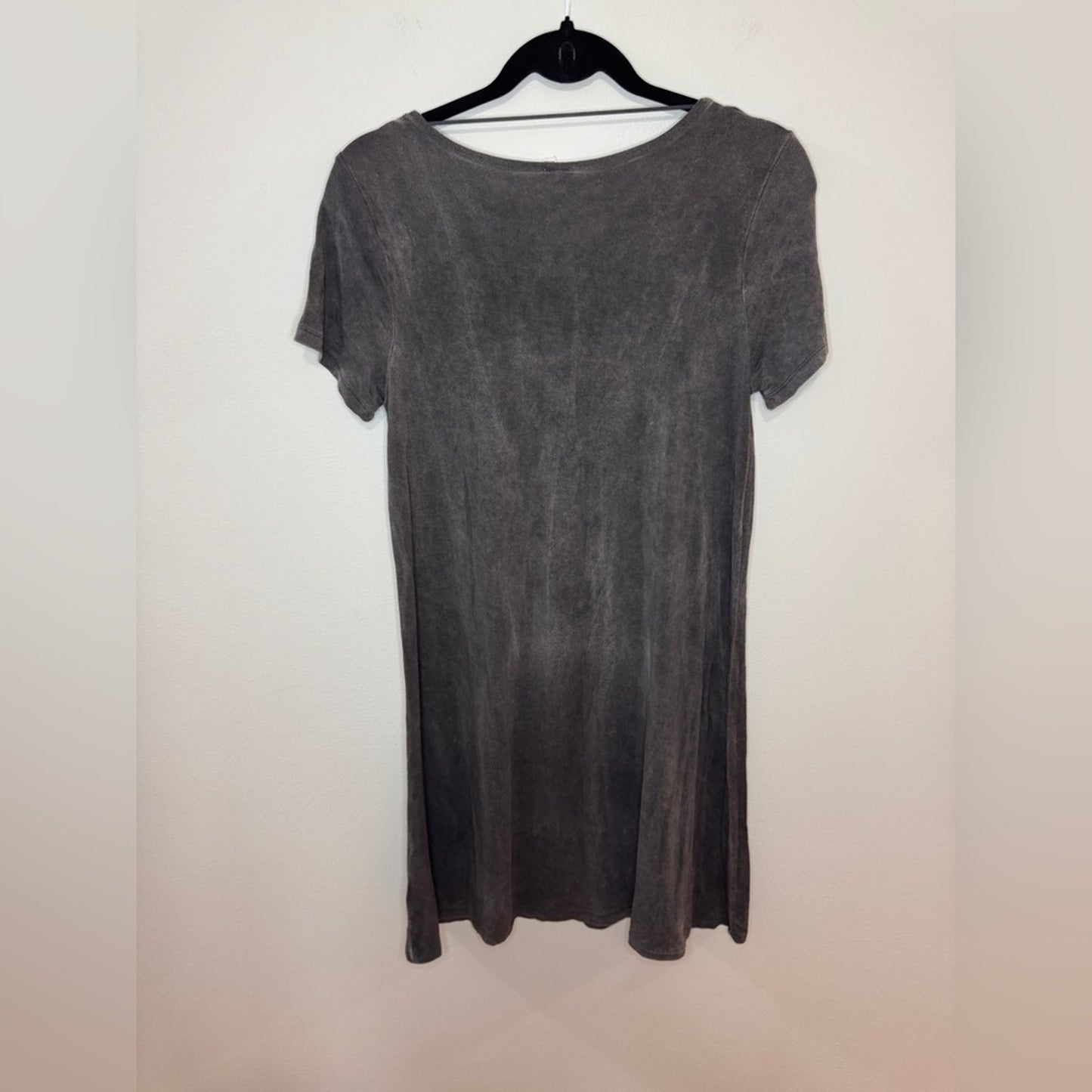 Pre-Owned SM Cable and Gauge Grey Distressed T-Shirt Dress