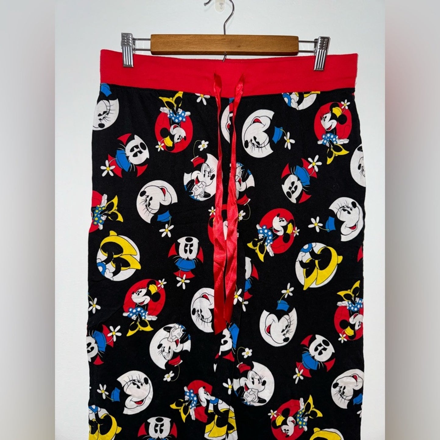 Pre-Owned LG Disney Black and Red Minnie Mouse Sleepwear Pants