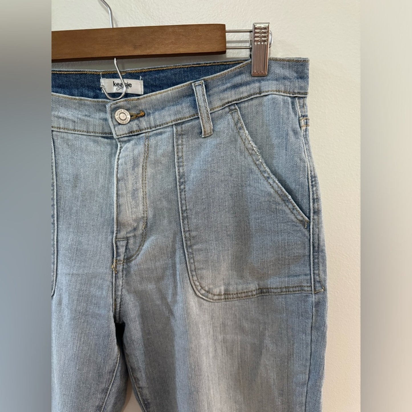 Pre-Owned Size 8 Kensie Light Blue Straight Leg Jeans
