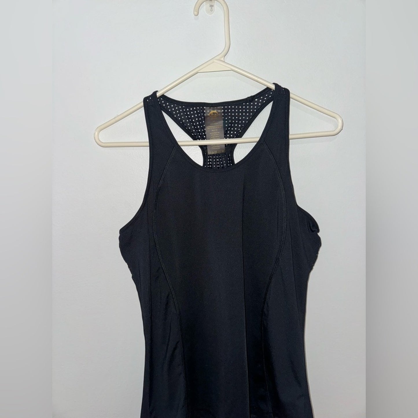 Pre-Owned MD Shape Black Athletic Tank Top