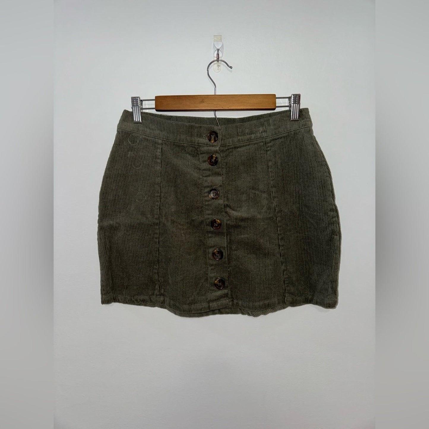 Pre-Owned MD Vine and Valley Brown Corduroy Button Skirt