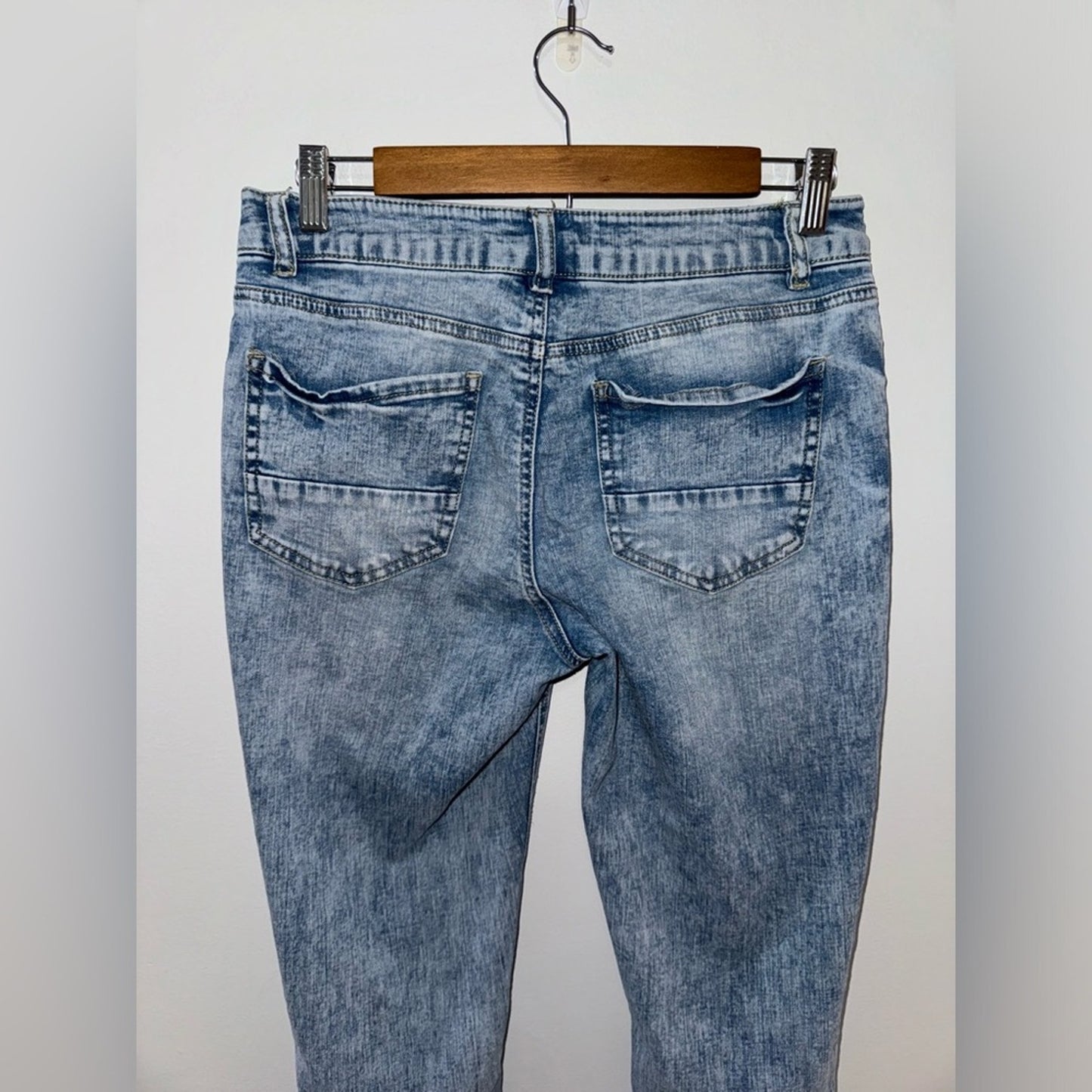 Pre-Owned MD Refuge Light Blue Distressed Skinny Jeans