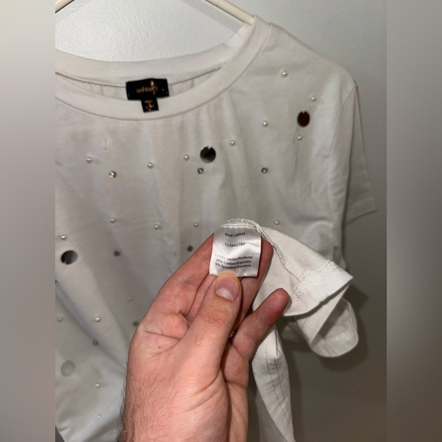 Pre-Owned XL Ontwelfth White Embellished Pearl and Rhinestone T-Shirt