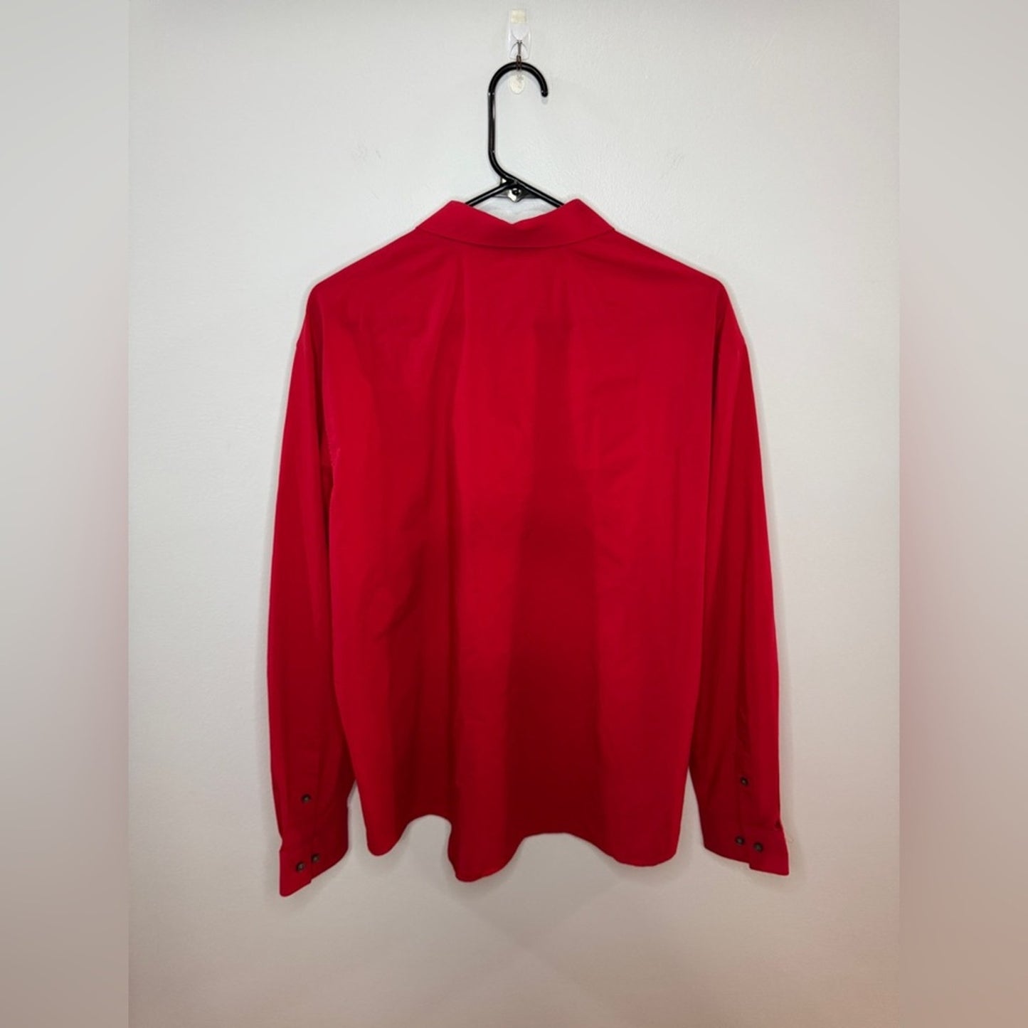 Pre-Owned XL Van Huesen Red Flex Button Up Shirt