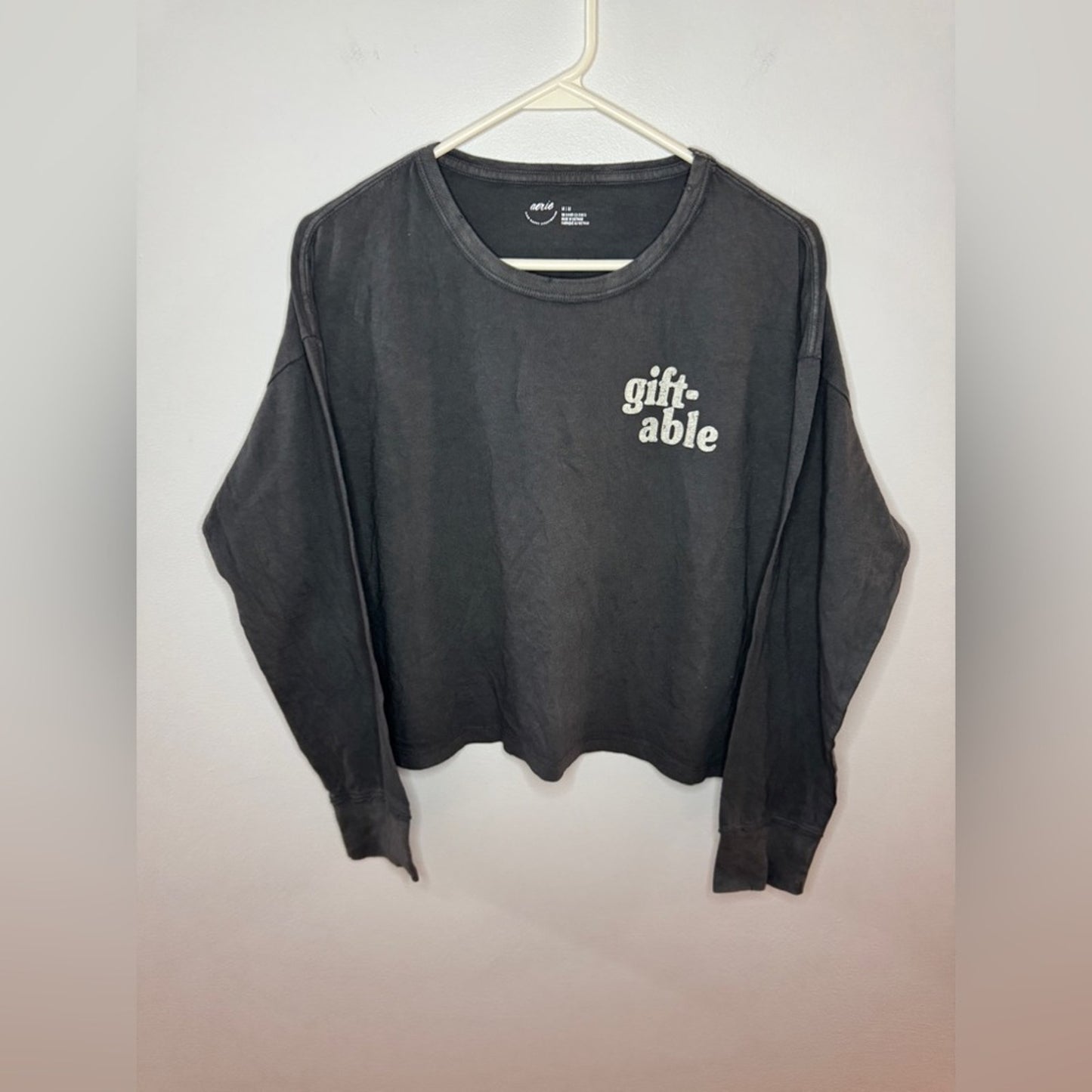 BNWOT MD Aerie Grey Cropped “Giftable” Long Sleeve Shirt