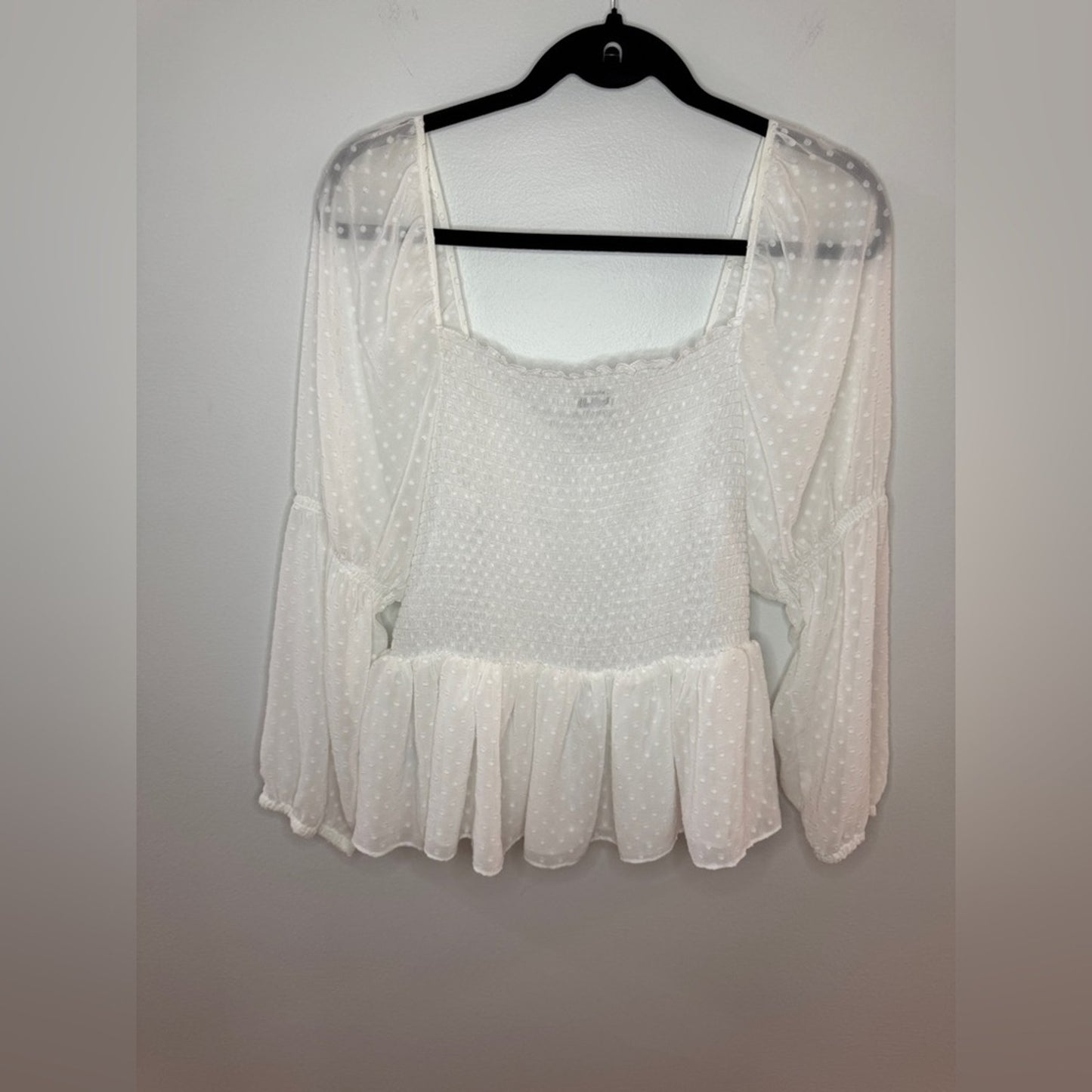 Pre-Owned LG Express White Polka Dot Long Sleeve Top