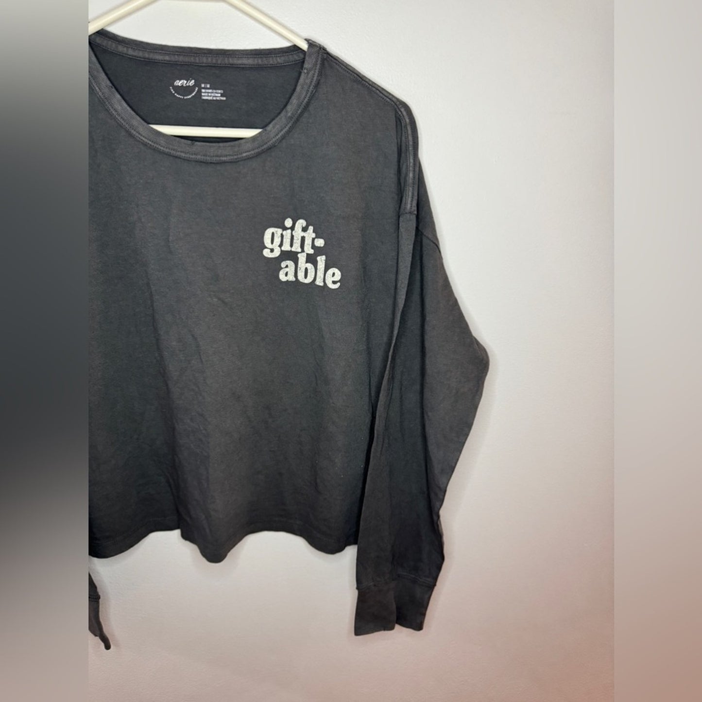 BNWOT MD Aerie Grey Cropped “Giftable” Long Sleeve Shirt