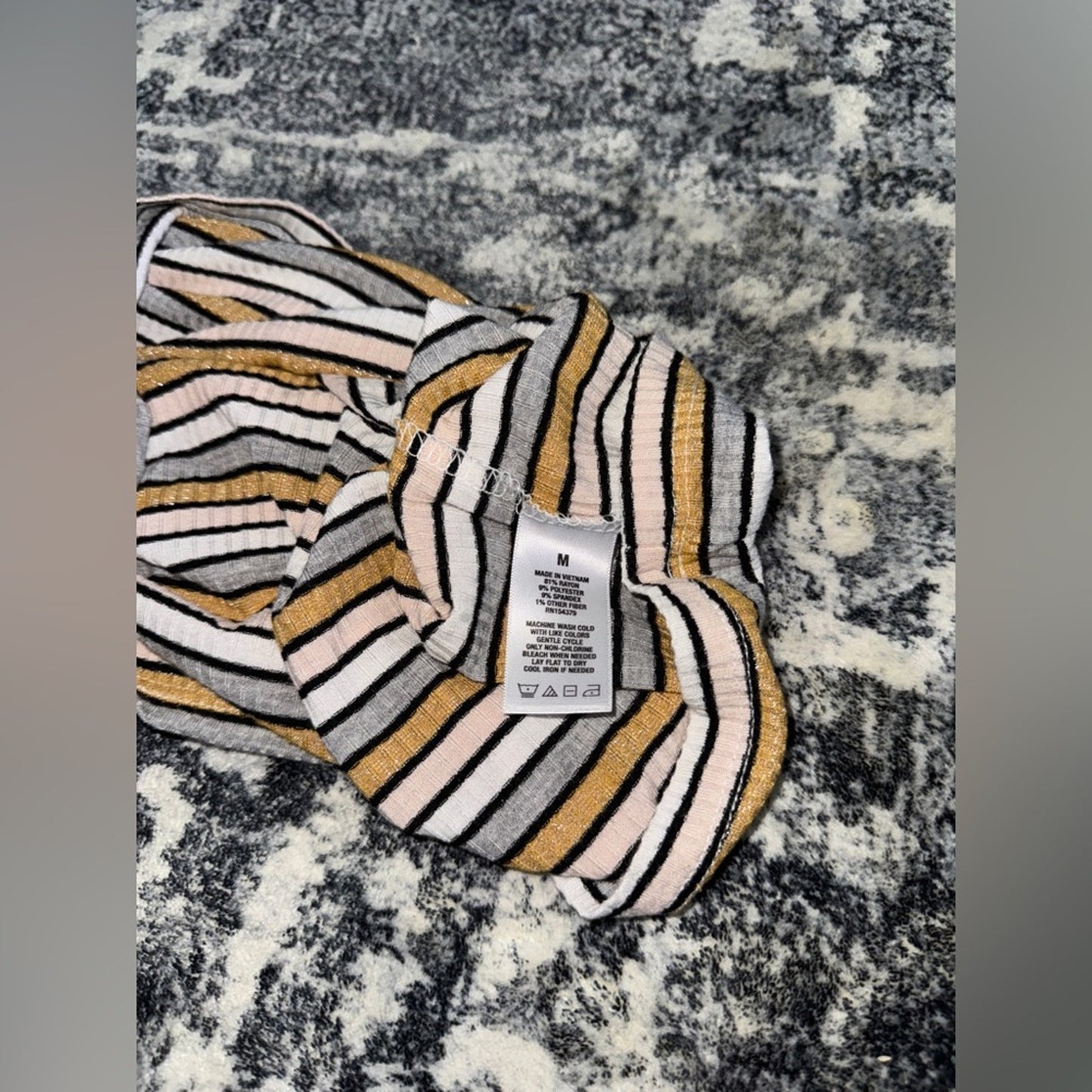 Pre-owned MD Aeropostale Multicolor Striped Sparkle One Sleeve Shirt