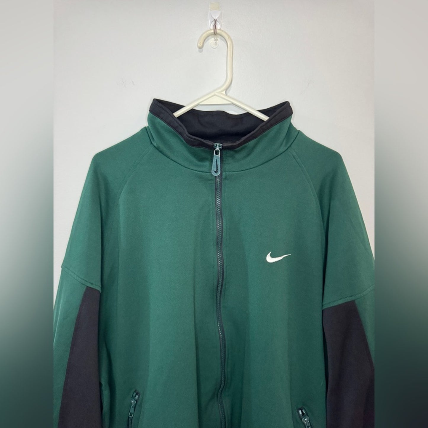 Pre-Owned XL Nike Vintage Dark Green and Black Zip Up Heavyweight Jacket