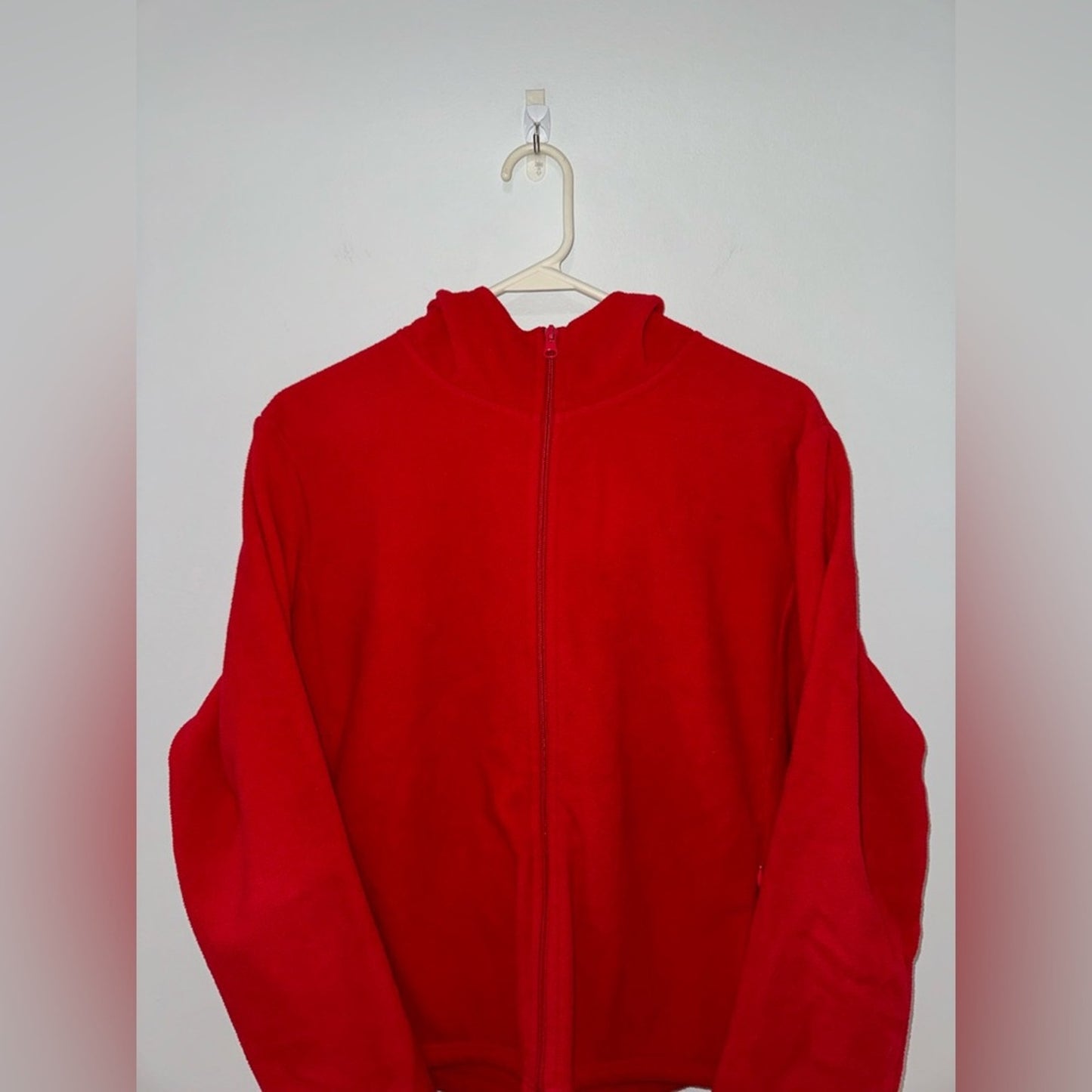 Pre-Owned LG New York and Company Red Hooded Zip Up Fleece Jacket