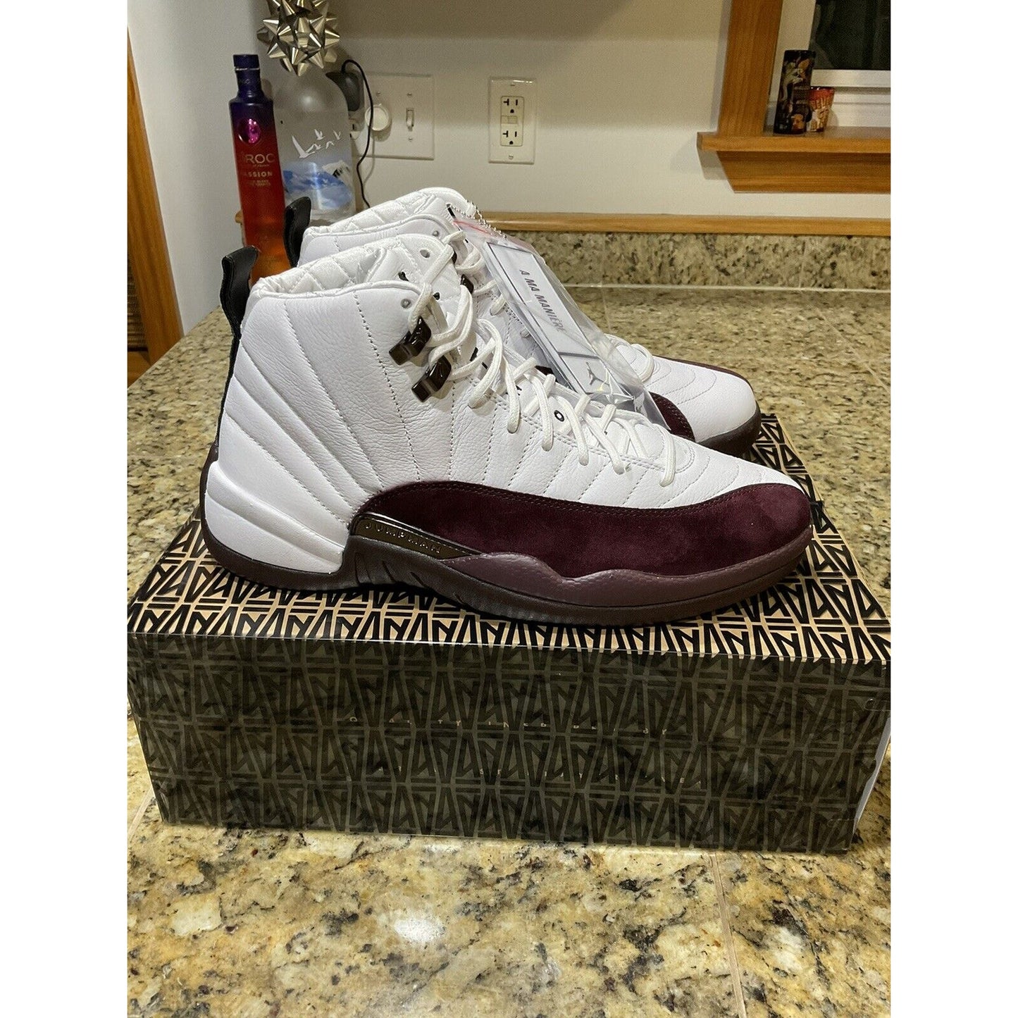 DS Air Jordan 12 Retro A Ma Maniére White Burgundy Women’s Size 11.5 Men’s 10