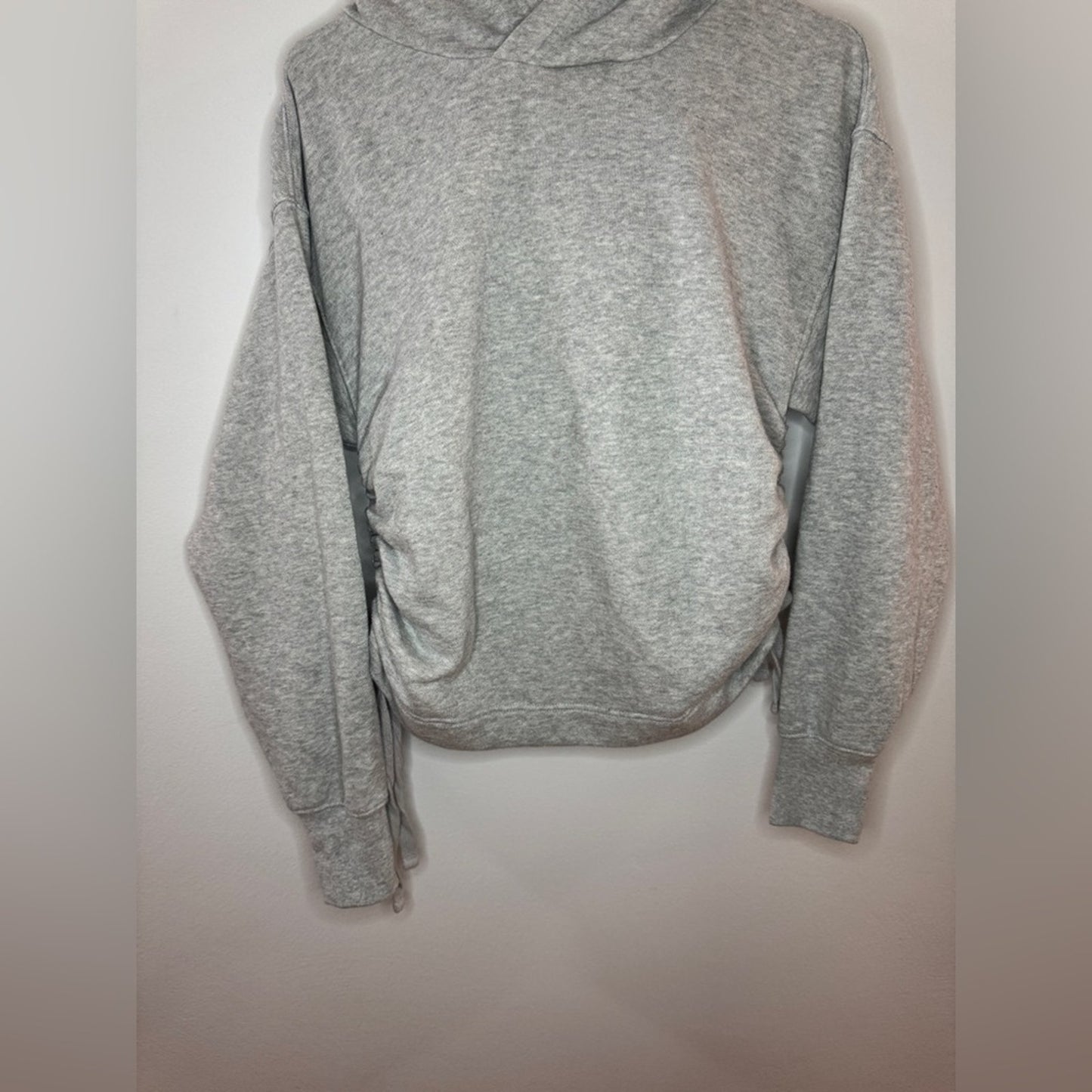 Pre-Owned SM Aerie Light Heather Grey Cinched Hoodie