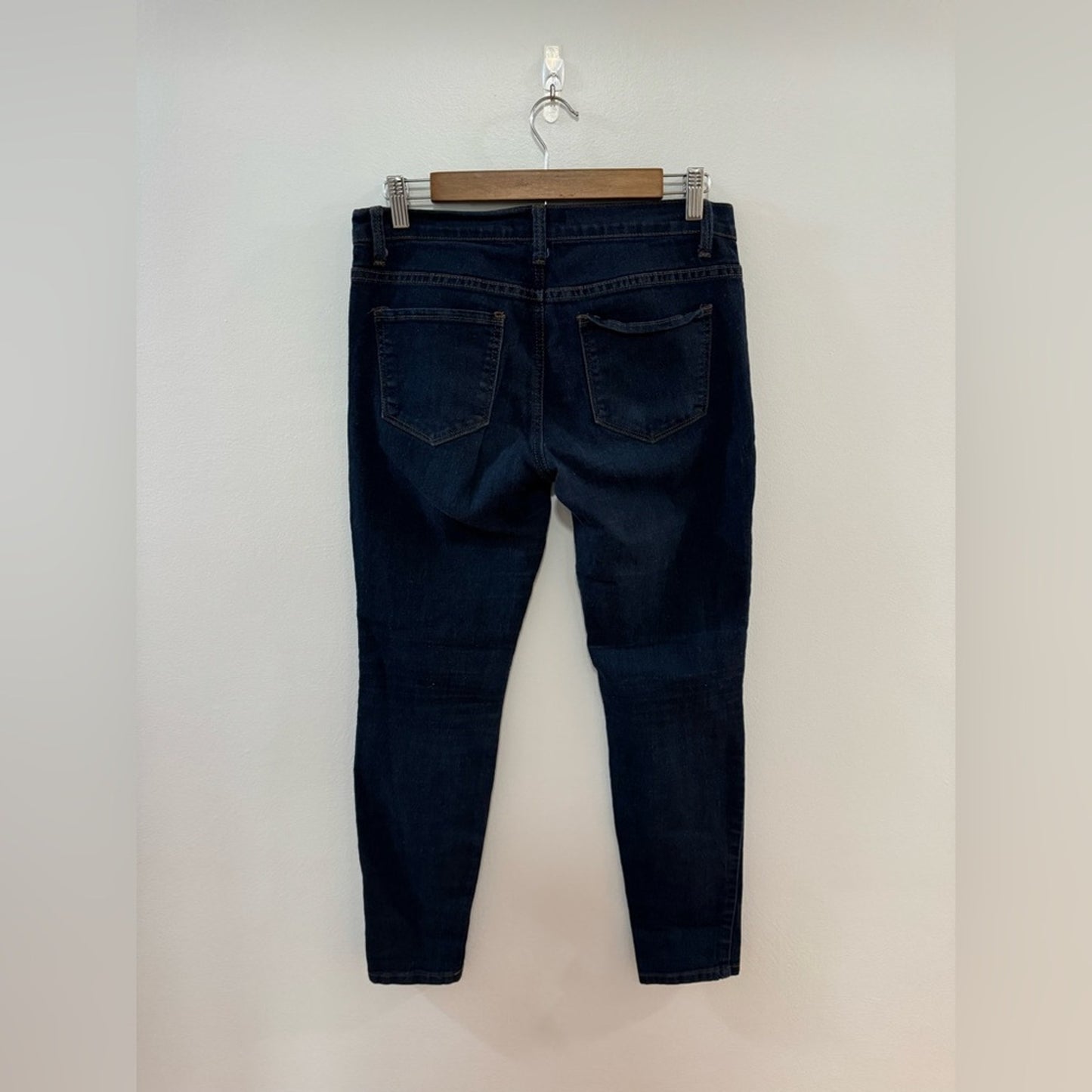 Pre-Owned Size 28 Forever 21 Dark Blue Jeans