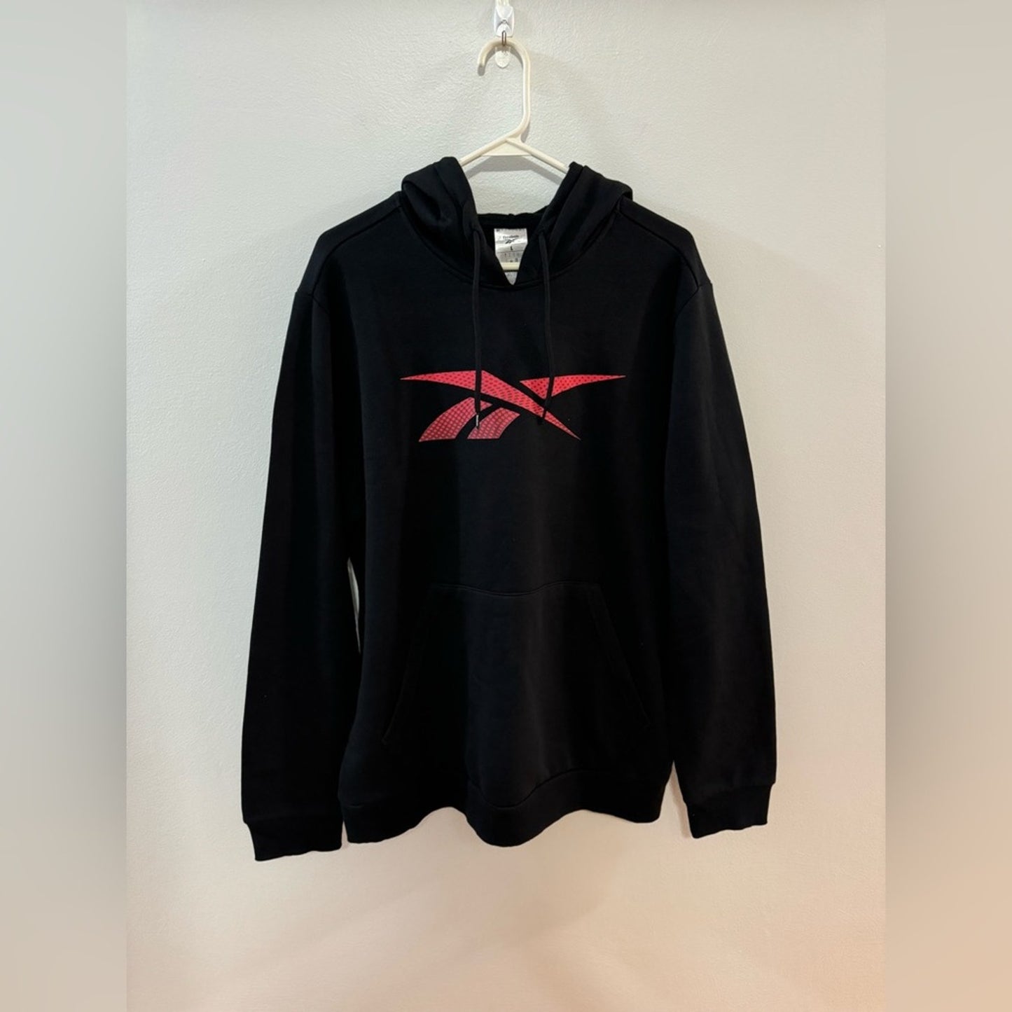 NWT LG Reebok Black with Red Graphic Logo Fleece Pullover Hoodie