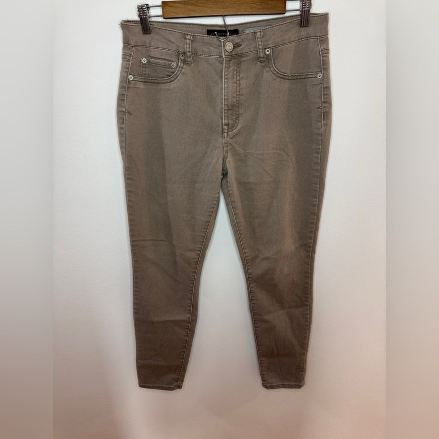 Pre-Owned Size 10 Regular Aeropostale Grey High Waisted Jeggings