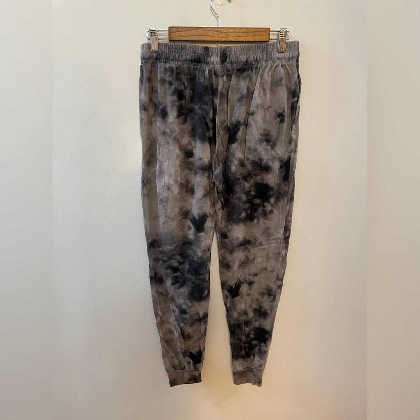 MD Disney Mickey Tie Dye Lounge Pants