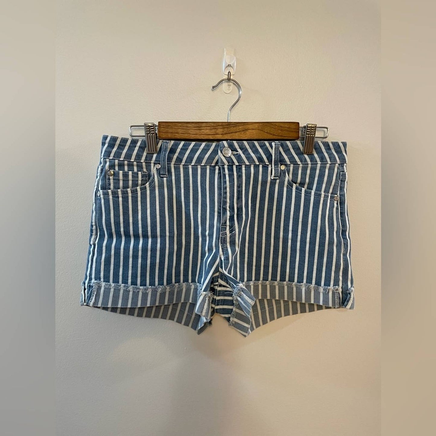 Size 9 Celebrity Pink Striped Denim Shorts