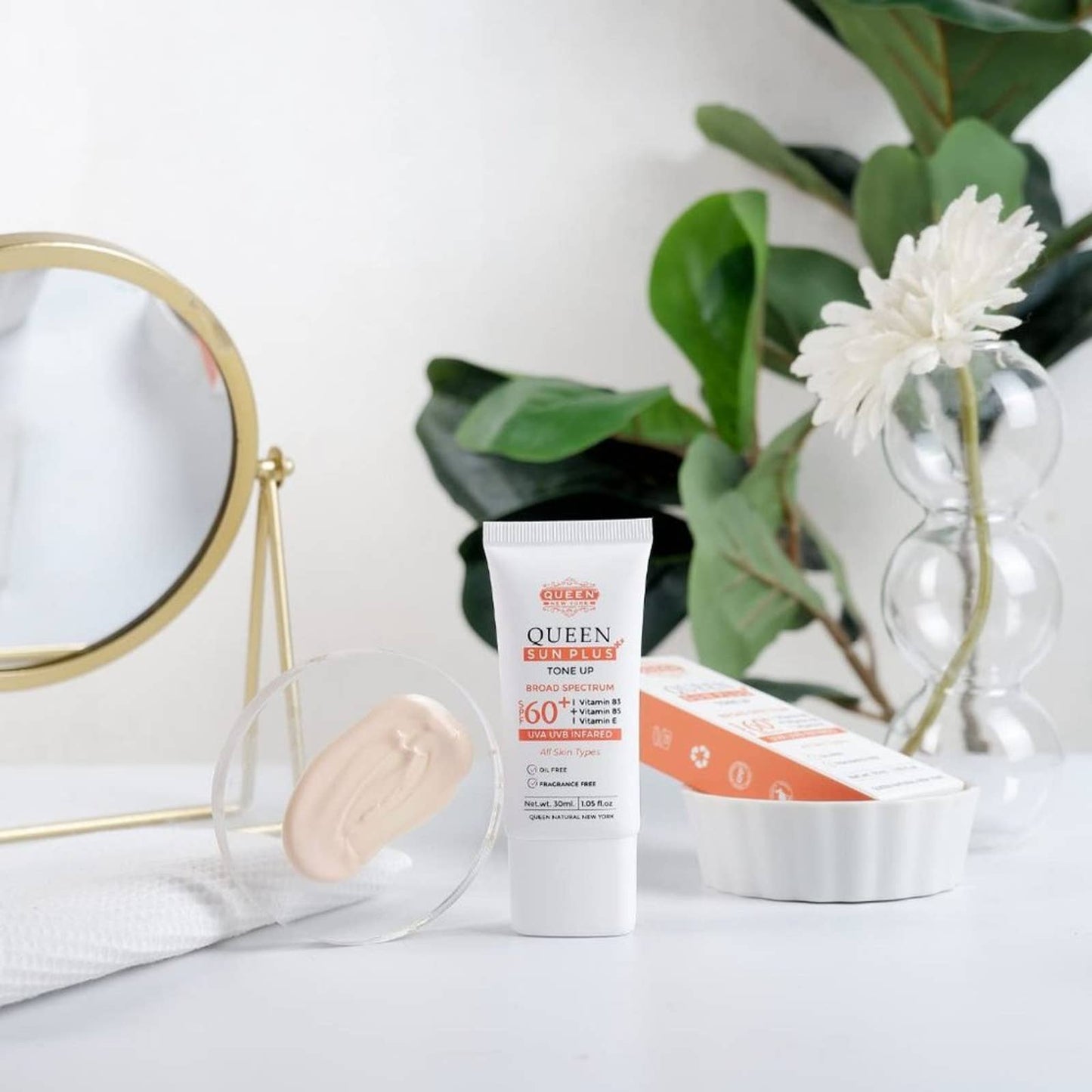QUEEN SUN PLUS | TONE UP Sunscreen SPF 60 Primer-Anti Aging 1.05 fl. oz.