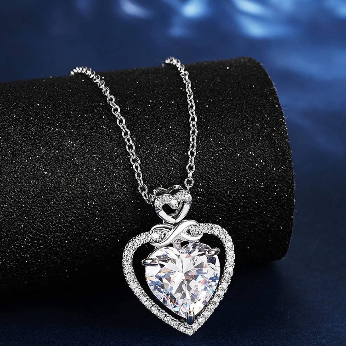 Kraus-Moller Heart Love Necklaces for Women Color Silver Necklace Set Simple