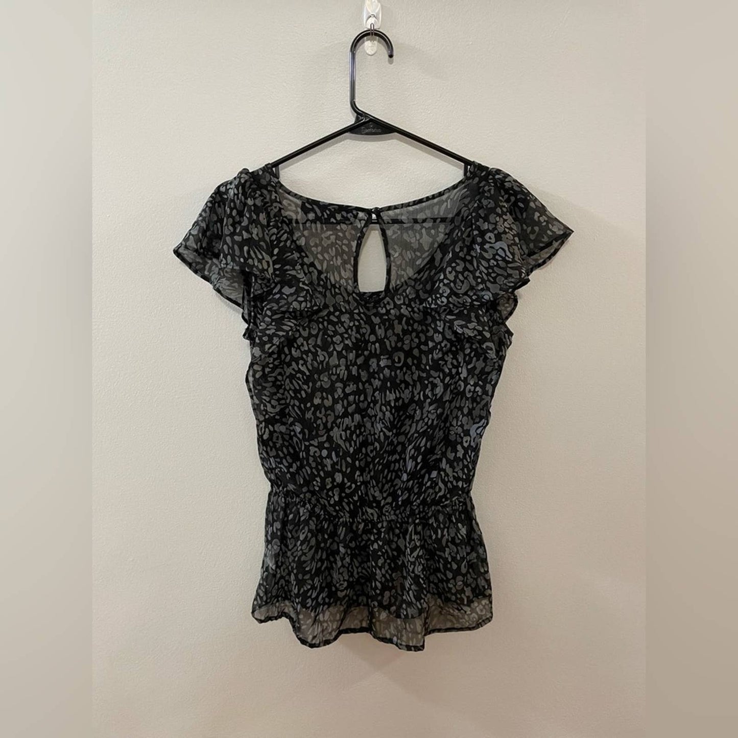 NWT MD Black Miley Cyrus Max Azria Flutted Sleeve Ruffle Top