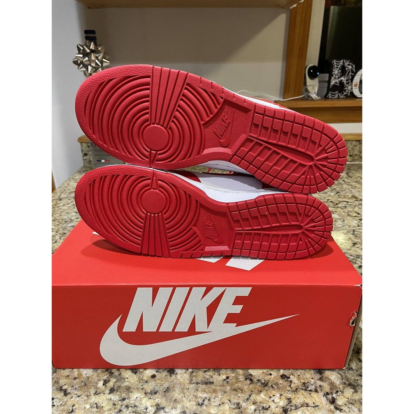 DS Nike Dunk High Retro Championship Red Men’s Size 10.5 *SHIPS FAST*