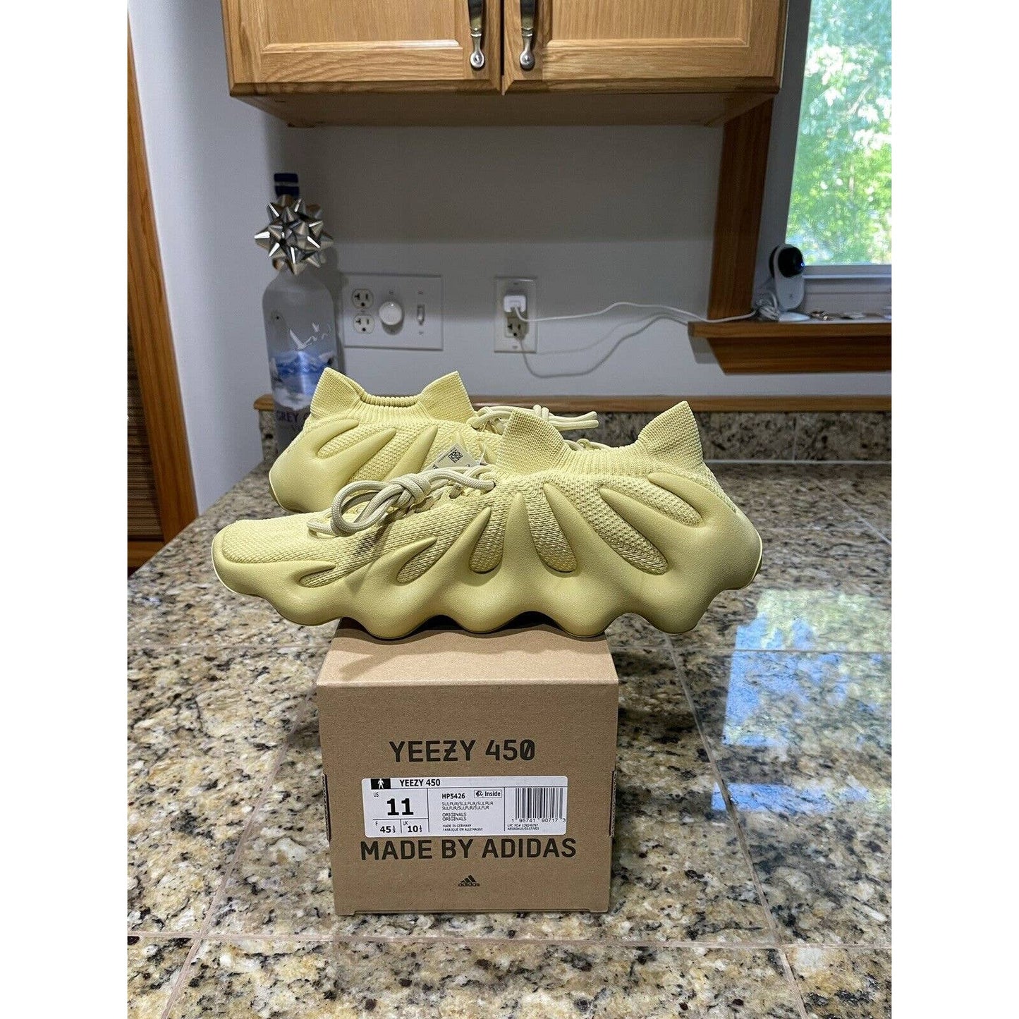 DS Adidas Yeezy 450 Sulfur Men’s Size 11 *SHIPS FAST*