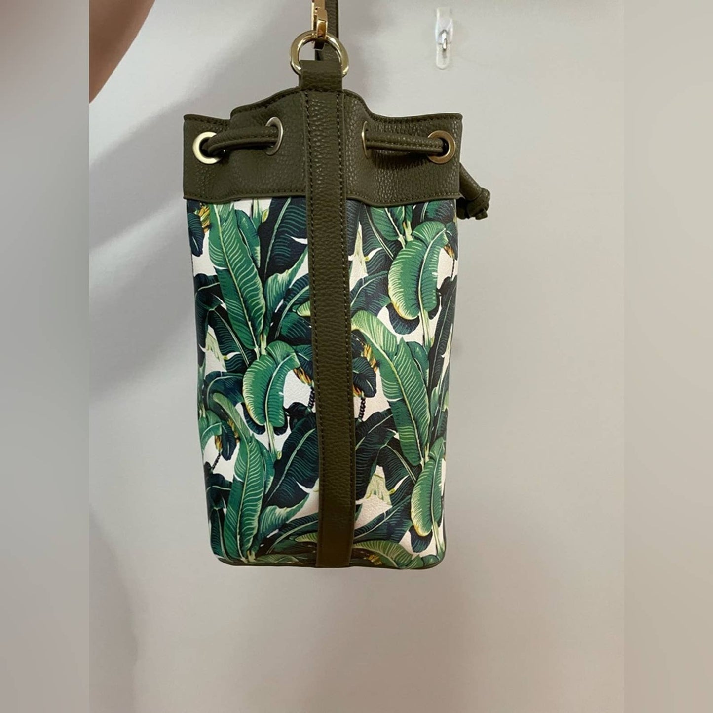 NWT Charming Charlie MD Green Hand Bag