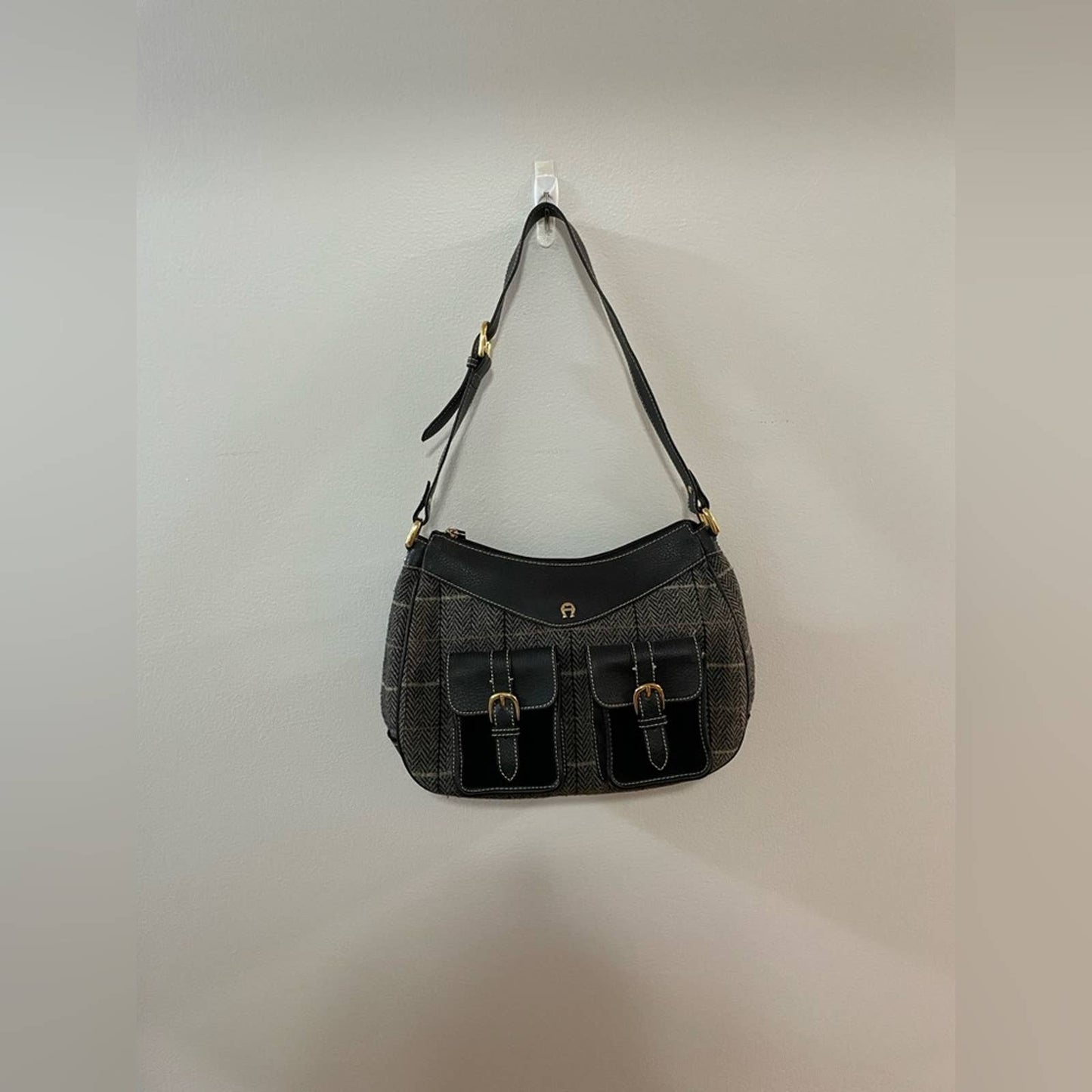 Etienneaigner Shoulder Bag