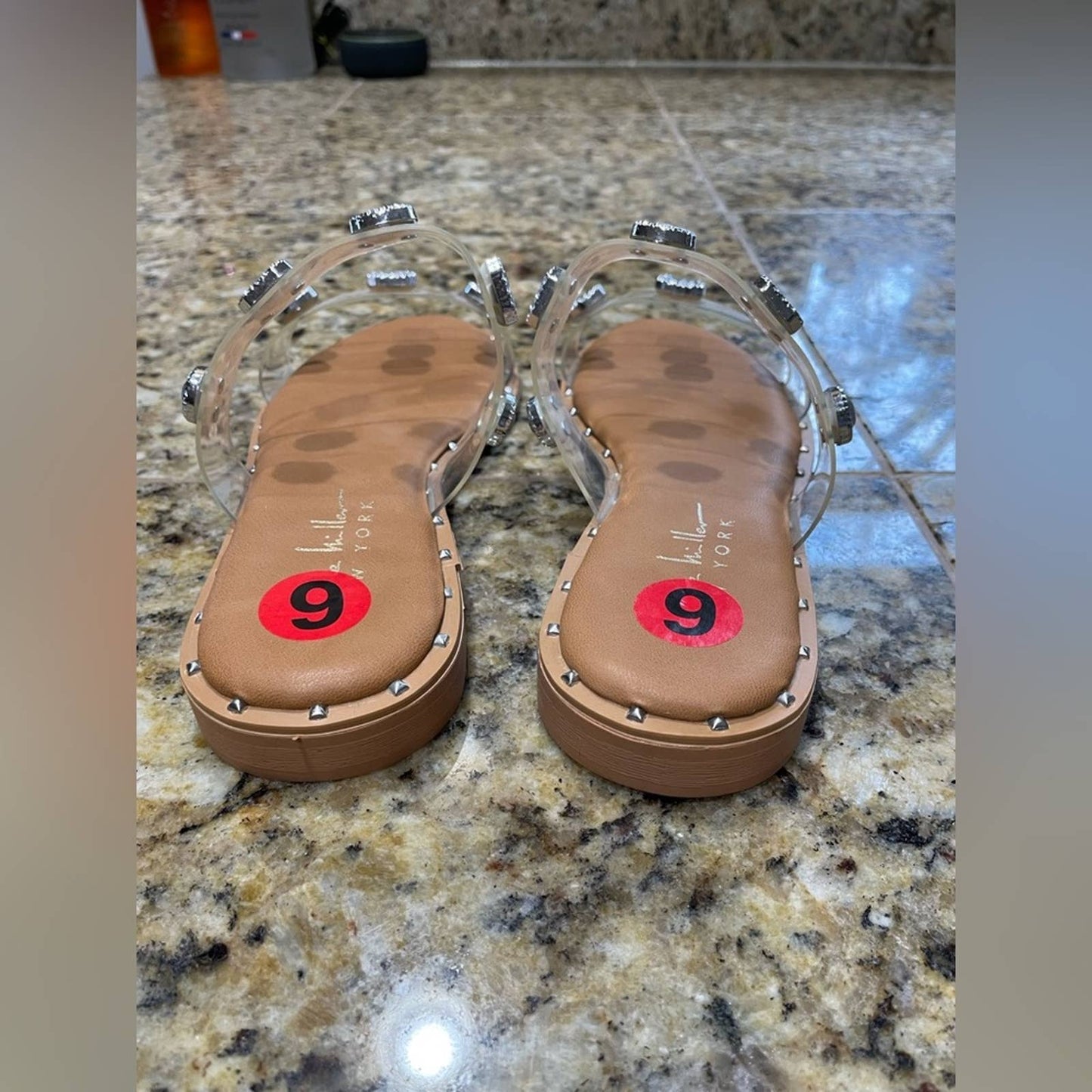 Size 6 Nicole Miller Sandal New without tag
