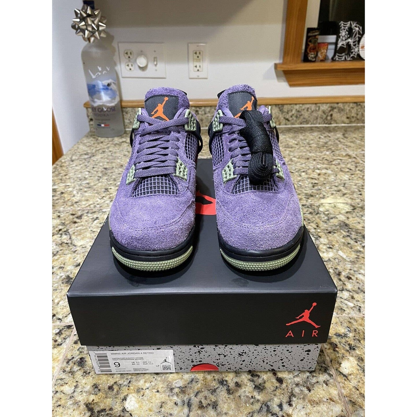 DS Air Jordan 4 Retro Canyon Purple Women’s Size 9 Men’s Size 7.5 *SHIPS FAST*
