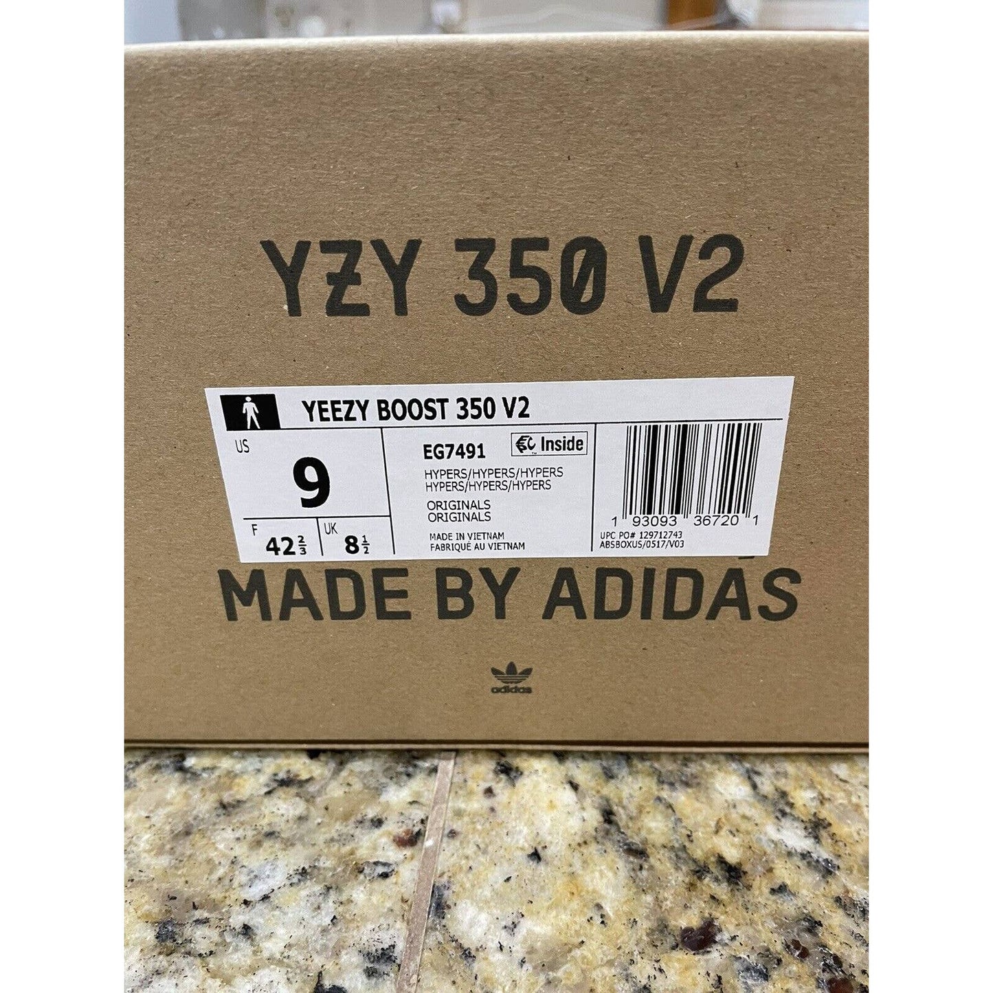 DS Adidas Yeezy 350 v2 Hyperspace Men’s Size 9 *SHIPS FAST*