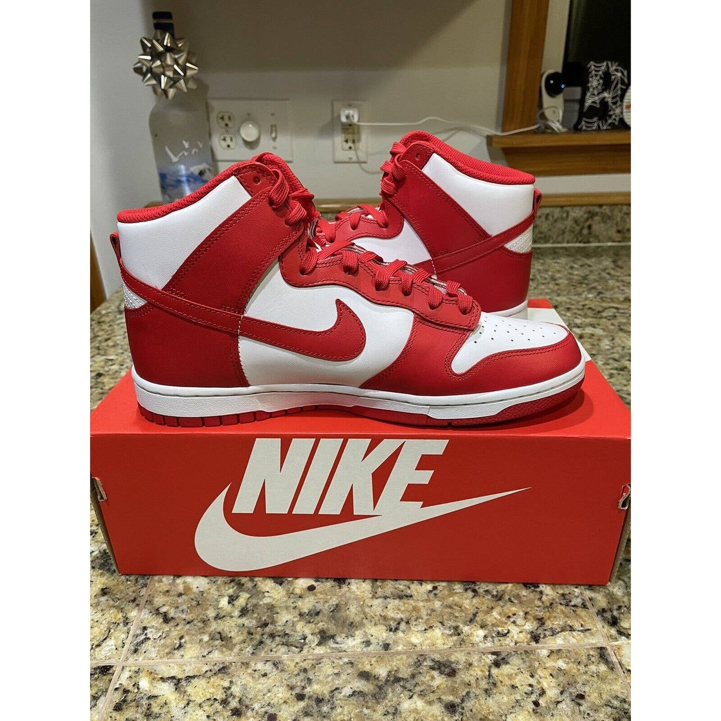DS Nike Dunk High Retro Championship Red Men’s Size 10.5 *SHIPS FAST*