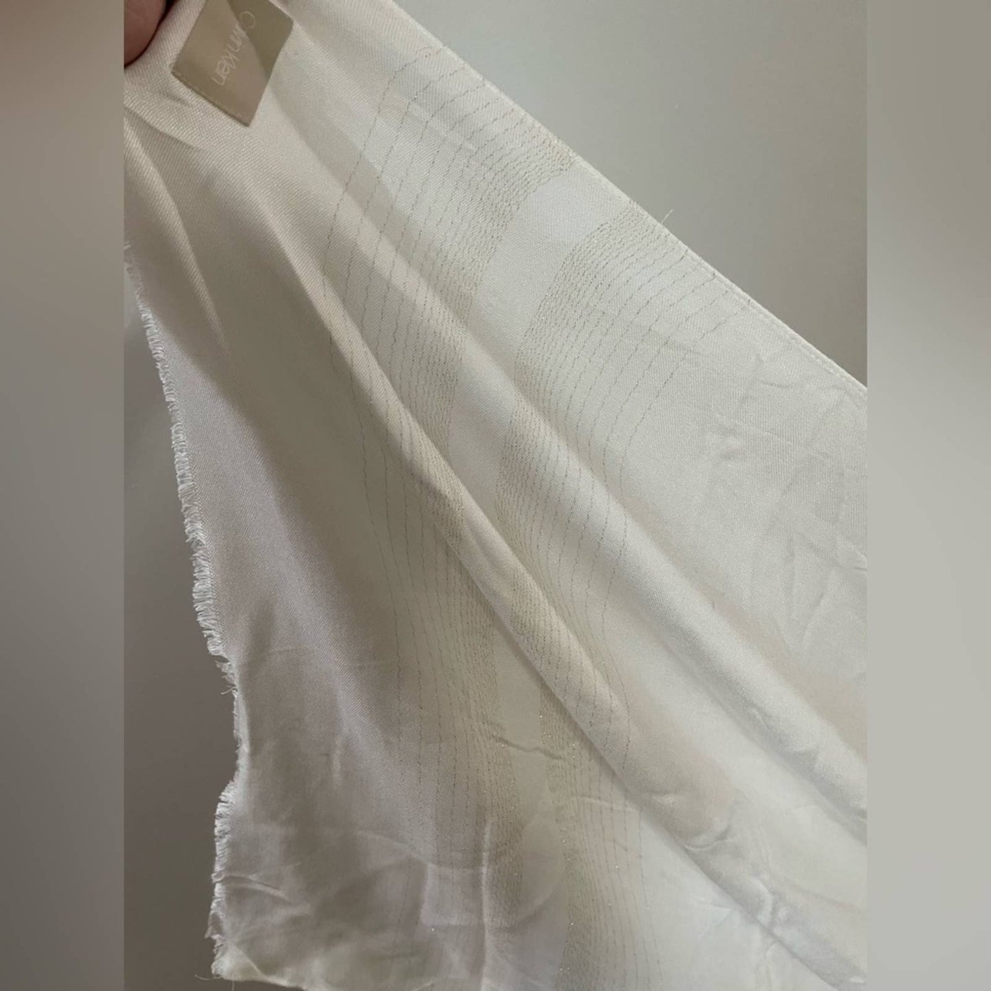 NWT Calvin Klein White/Gold Shawl