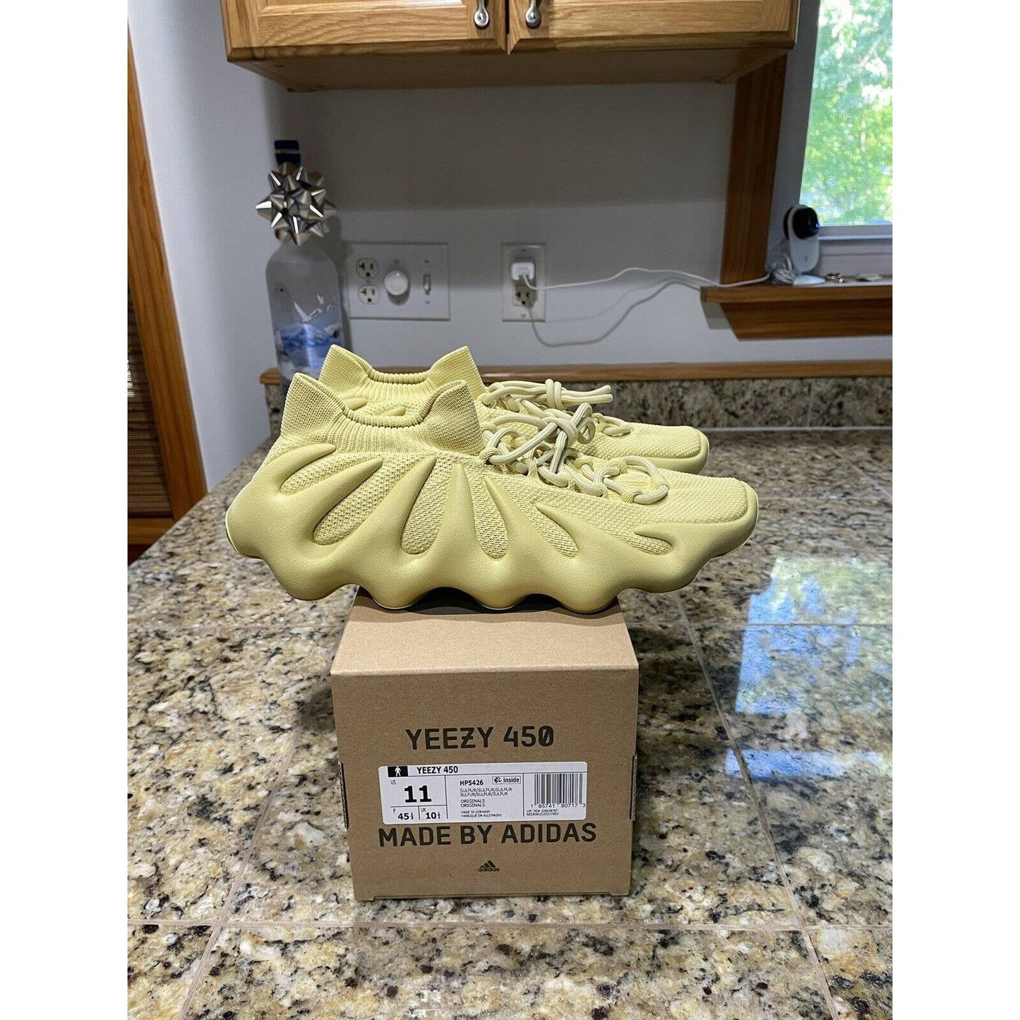 DS Adidas Yeezy 450 Sulfur Men’s Size 11 *SHIPS FAST*