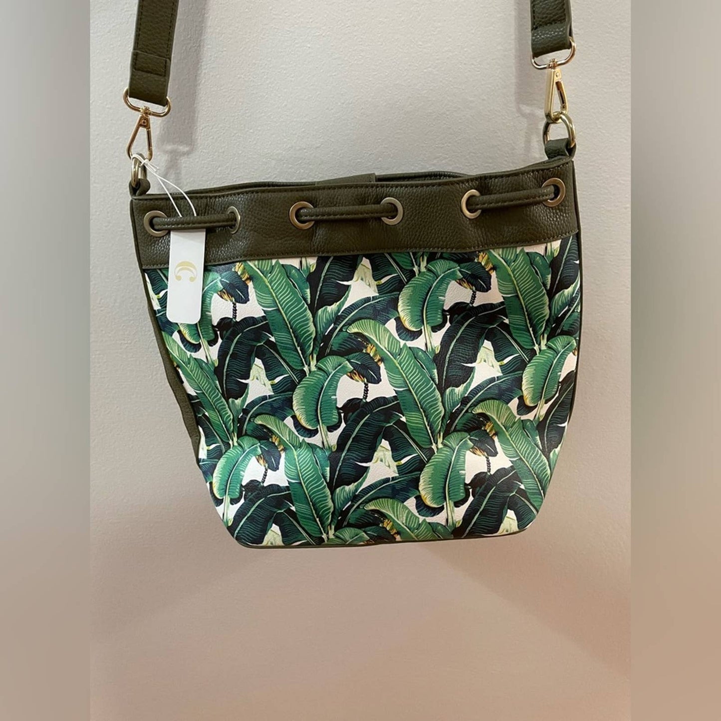 NWT Charming Charlie MD Green Hand Bag