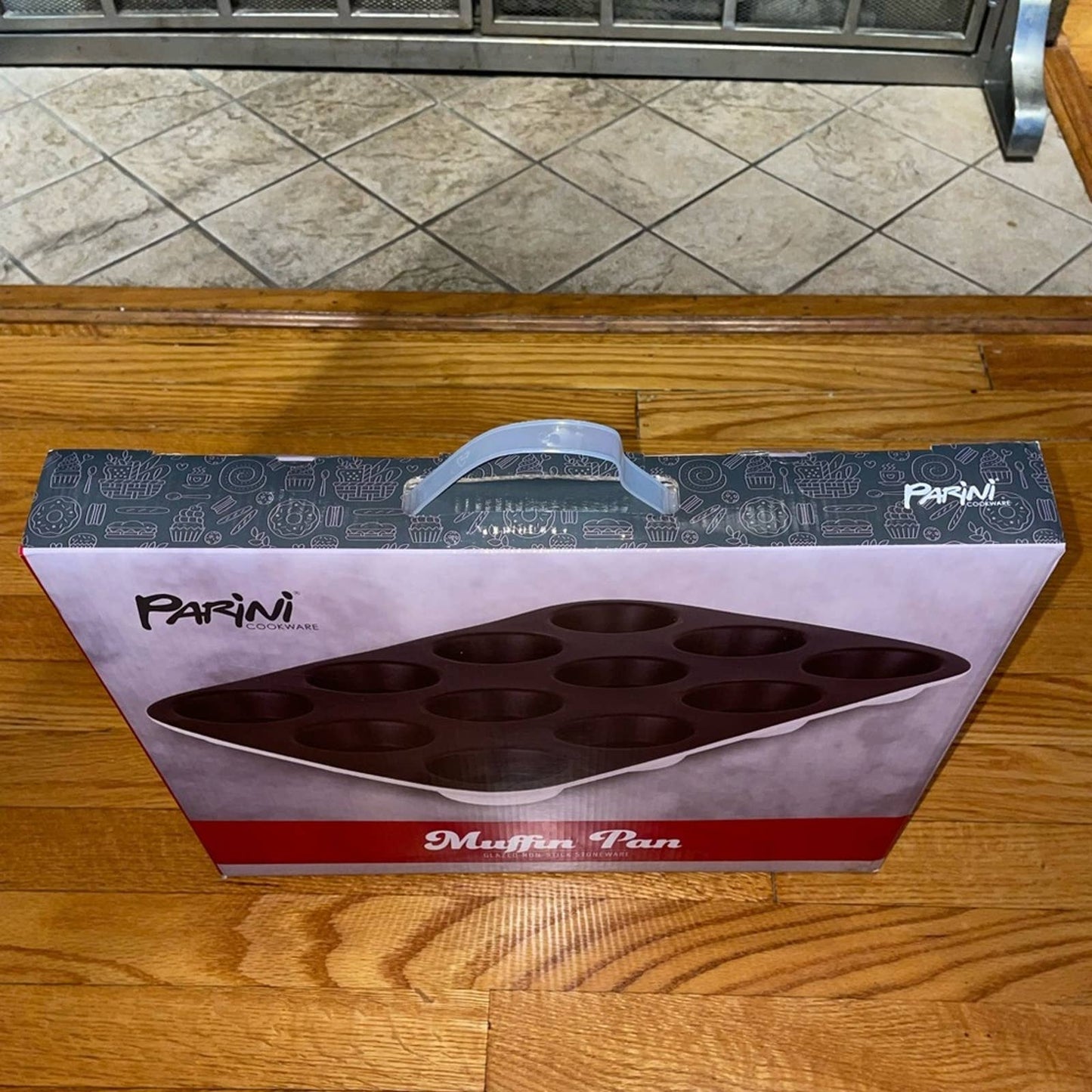 Parini Stoneware Muffin Pan