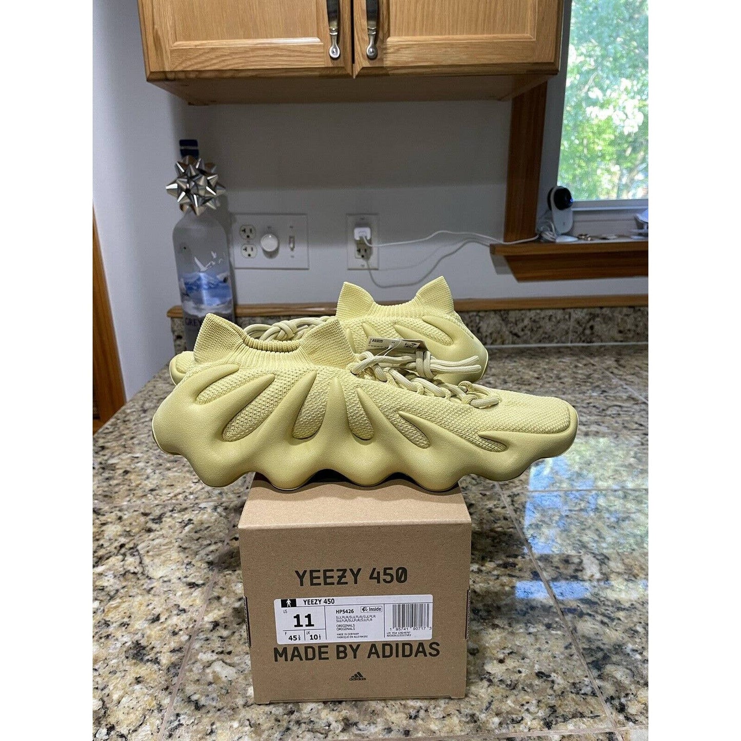 DS Adidas Yeezy 450 Sulfur Men’s Size 11 *SHIPS FAST*