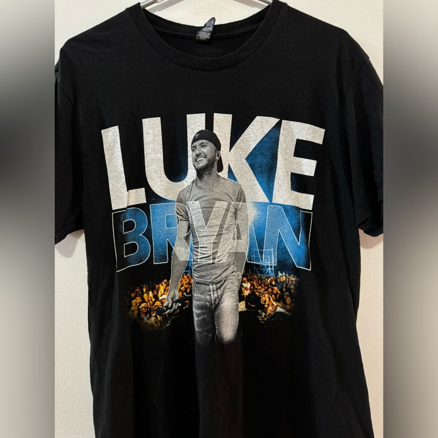 Pre-Owned MD Luke Bryan Black/Blue/White Graphic Band T-Shirt