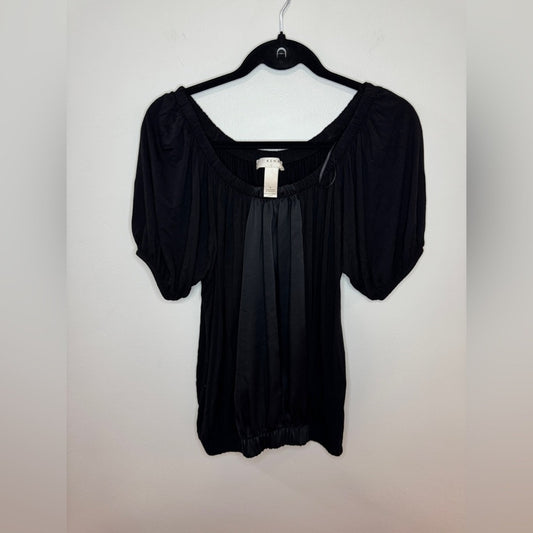 Pre-Owned SM Kenar Black Off The Shoulder Top