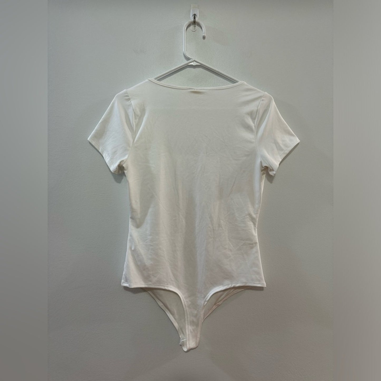 Pre-Owned LG Live in the Moment White Body Suit